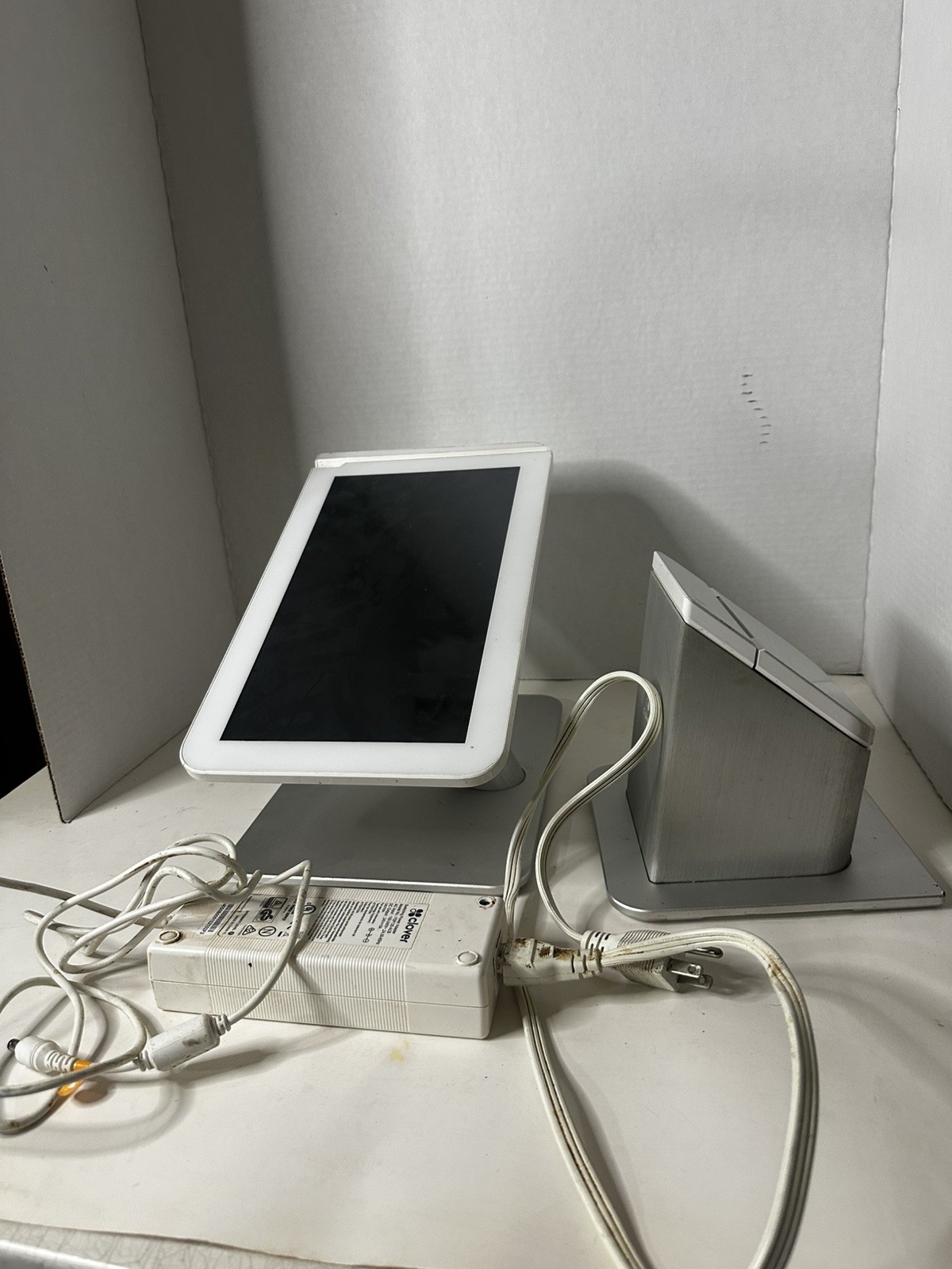 Clover Station POS 1.0 System, P100 Printer, C100 Screen & Power Adapter