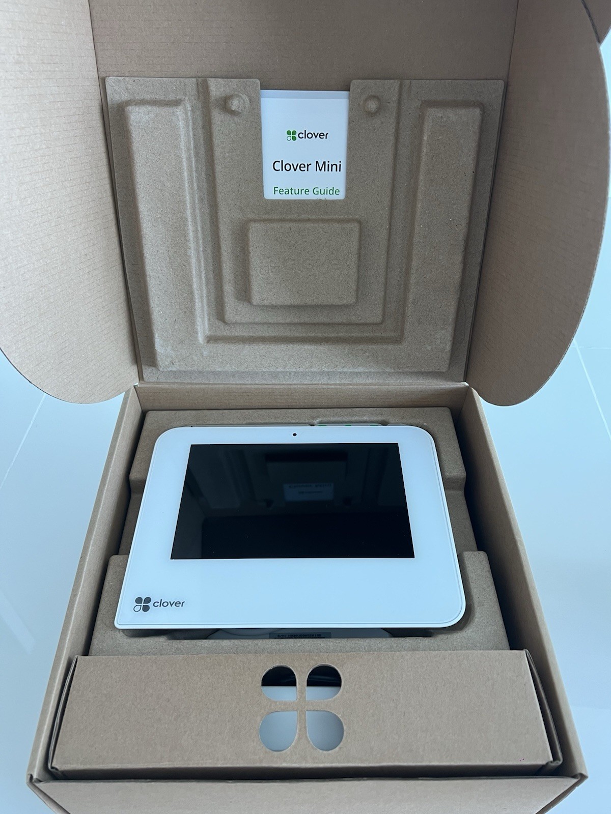 Clover Mini Wifi C300 – Card Reader / POS Point of Sale System w/ Power Supply