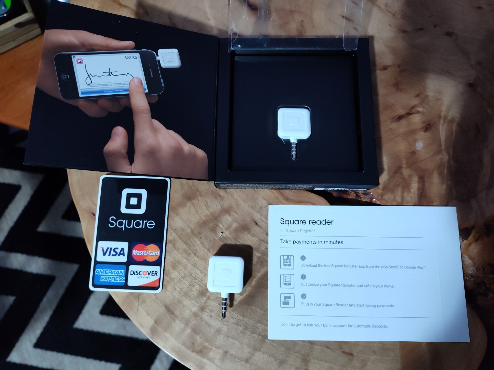 Square RO1G1W/5 Credit Card Reader for Apple and Android Phones