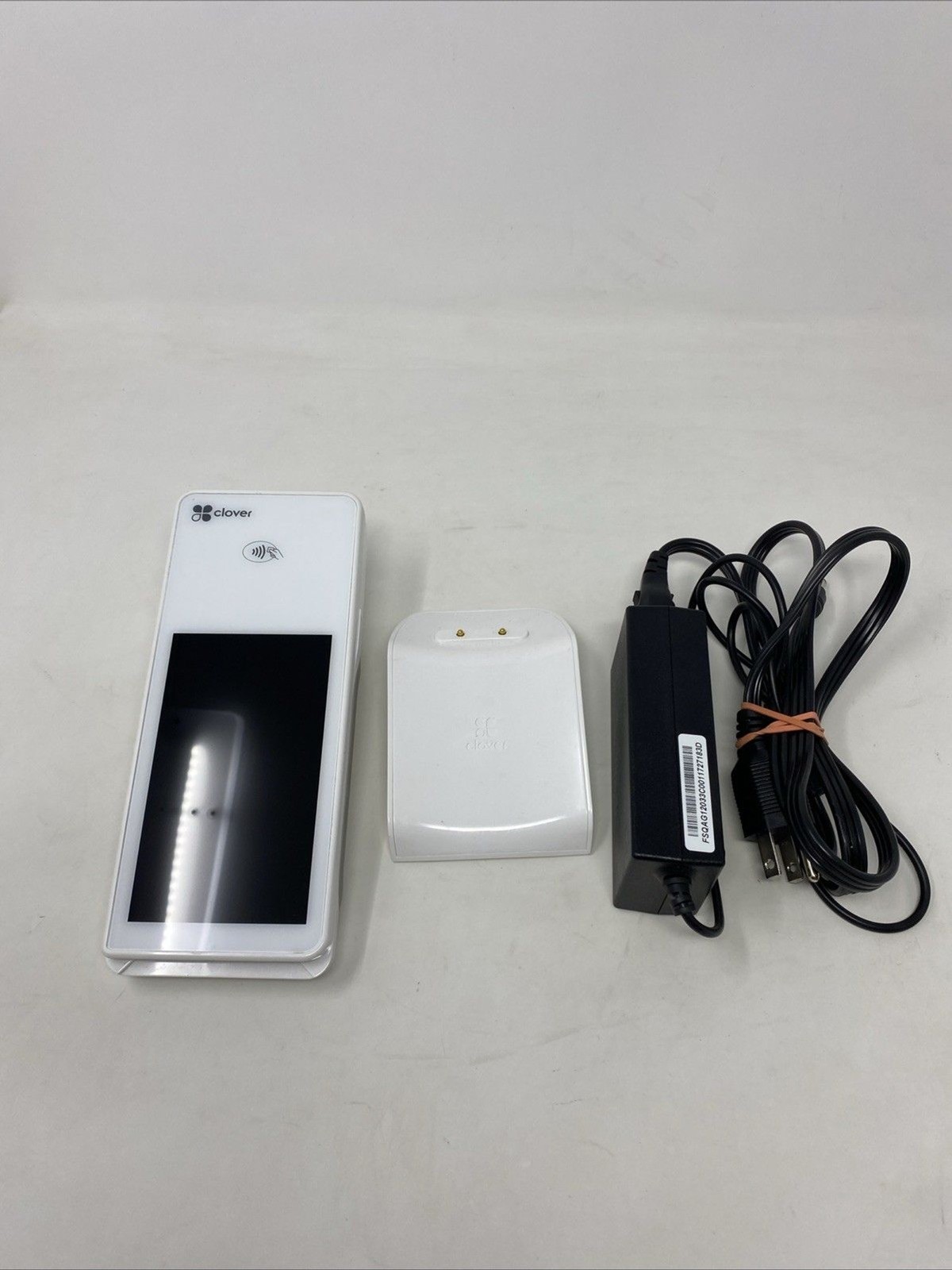 Clover Flex Locked C401U Wireless Credit Card Processor With Charging Cradle
