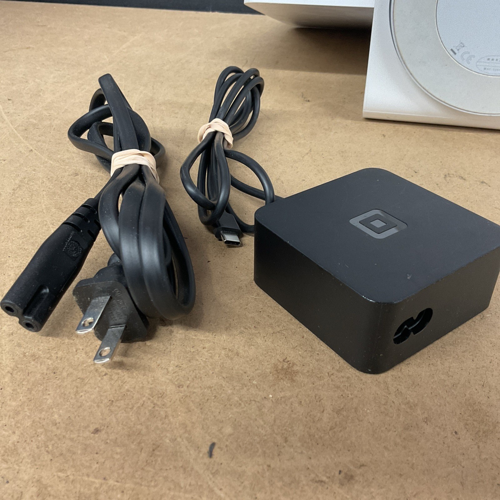 Square POS Stand for iPad 2nd generation Lightning Connector USB-C