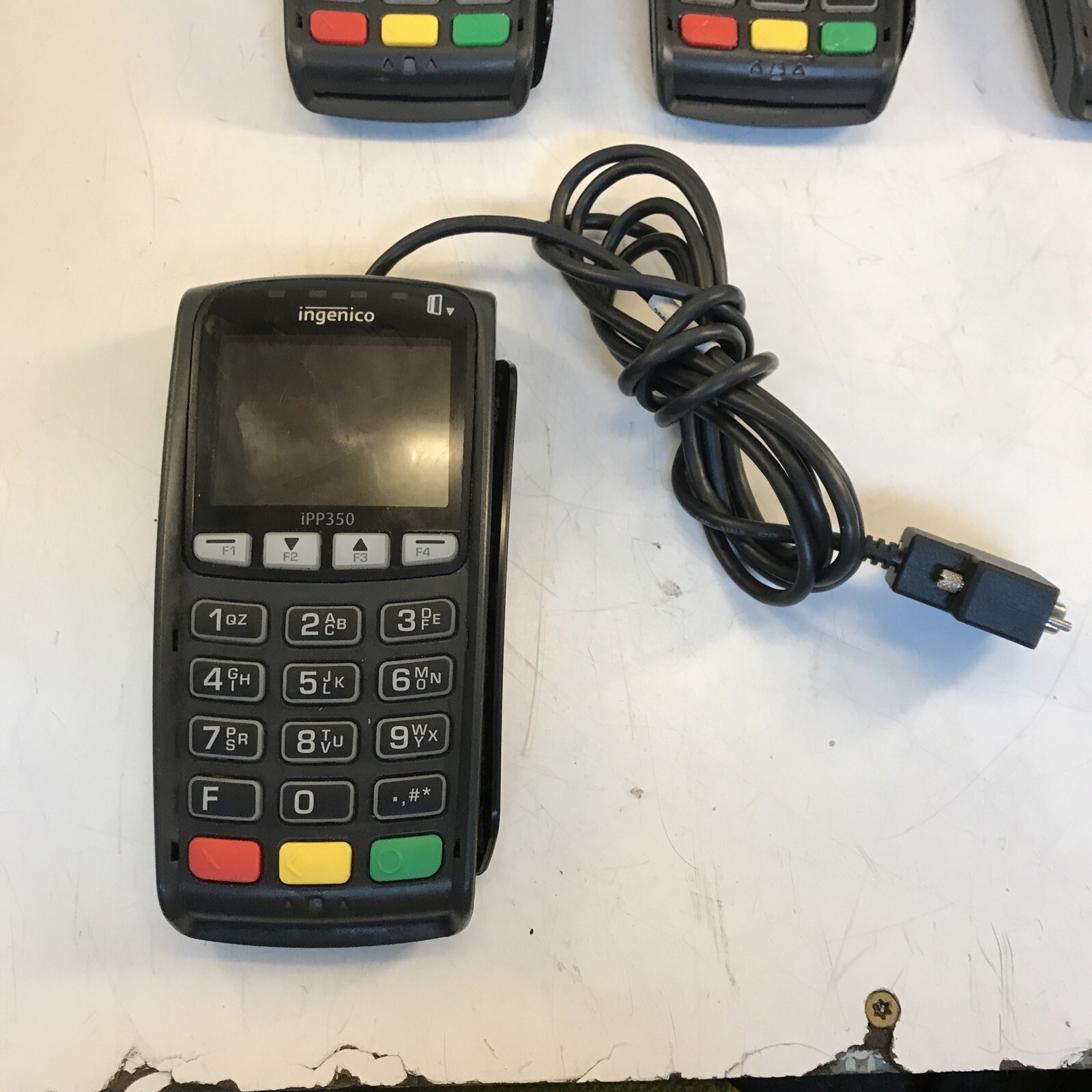 lot of 5 Ingenico IPP350 Credit Card Terminals powers on