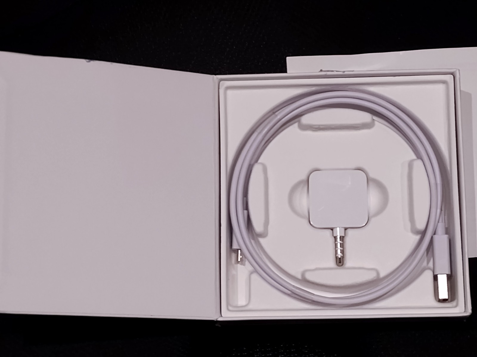 Square contactless and chip reader S8 tested & working w/ box, cable & manual