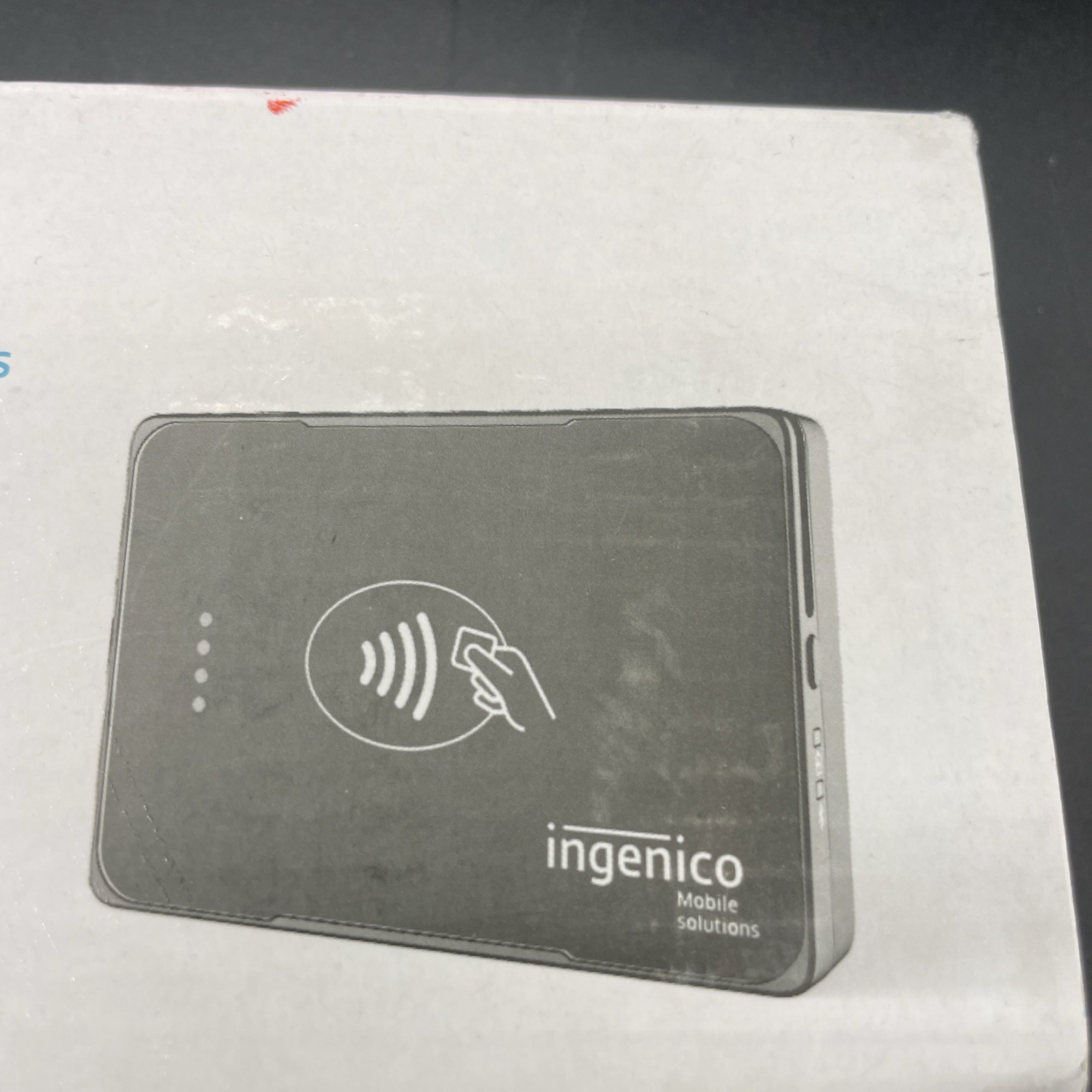Ingenico Mobile Solutions MOBY/5500/2B Mobile Credit Card Reader Android iPhone