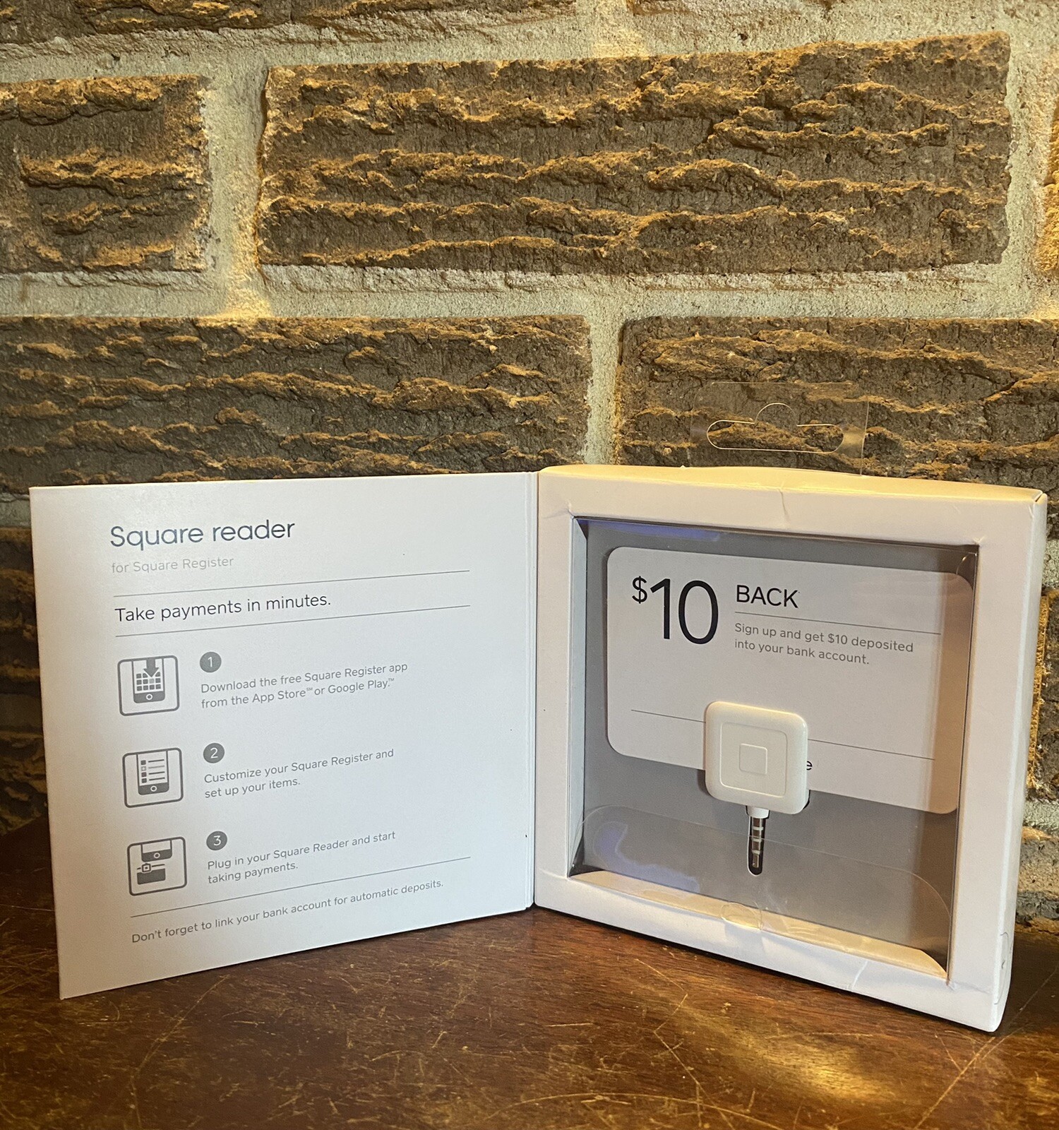 Square A-PKG-0206-01 Credit Debit Card Reader – White for Apple iPhone Android