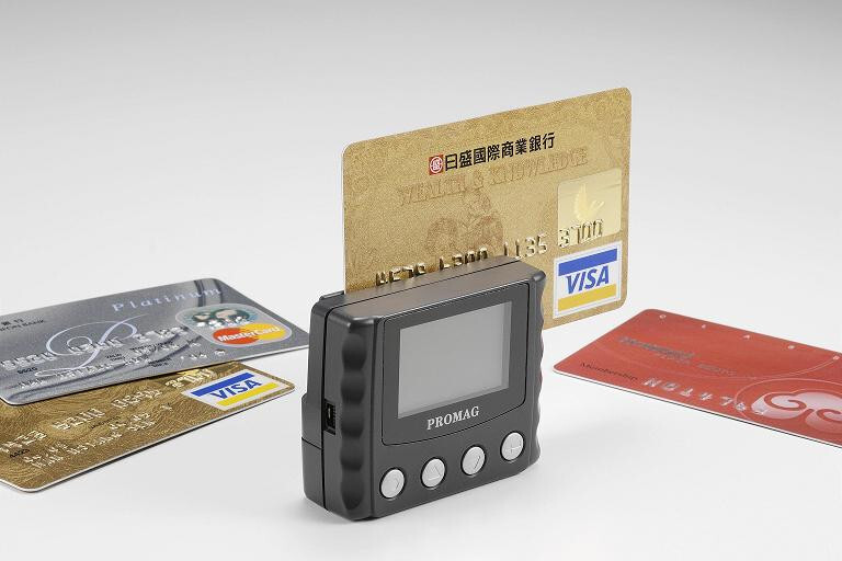 Smallest Magnetic Stripe Bank Debit Credit Card Skimmer Reader Cloner w/ Display
