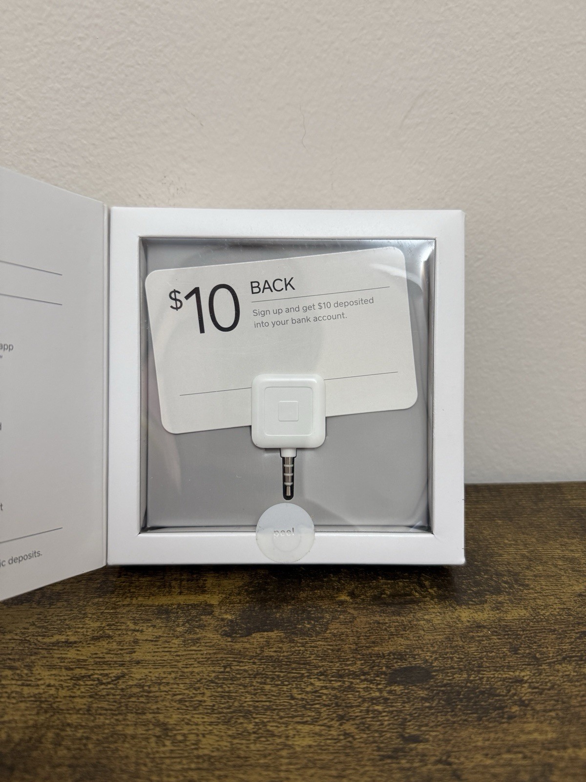 Square Credit Debit Card Reader Charge Mag Stripe Apple & Android Compatible NEW