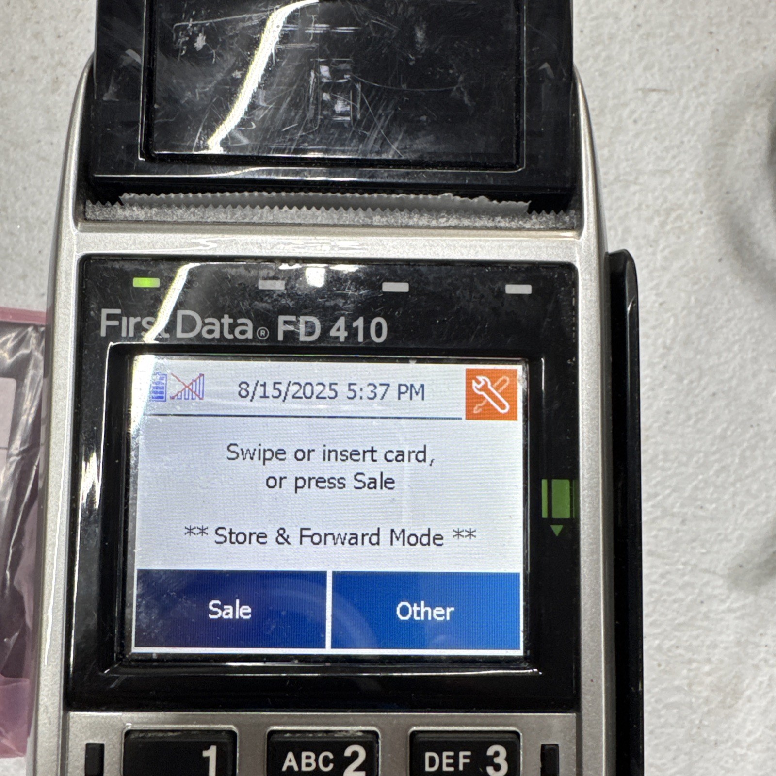 First Data FD410 Credit Card Terminal unit 2 batteries & 1 Charger