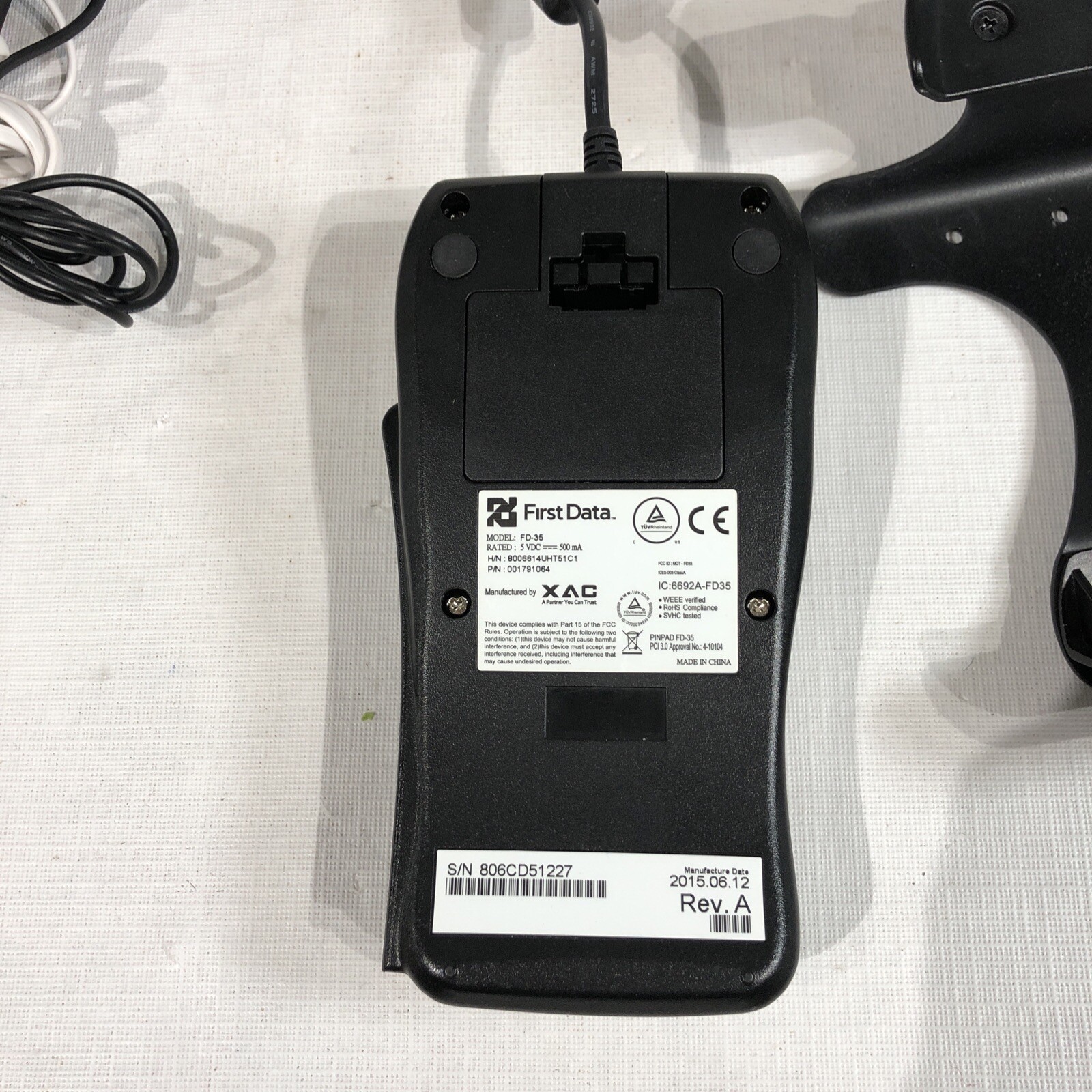 First Data FD130 Credit Card Machine And Auxiliary Pin Pad FD35 Used.