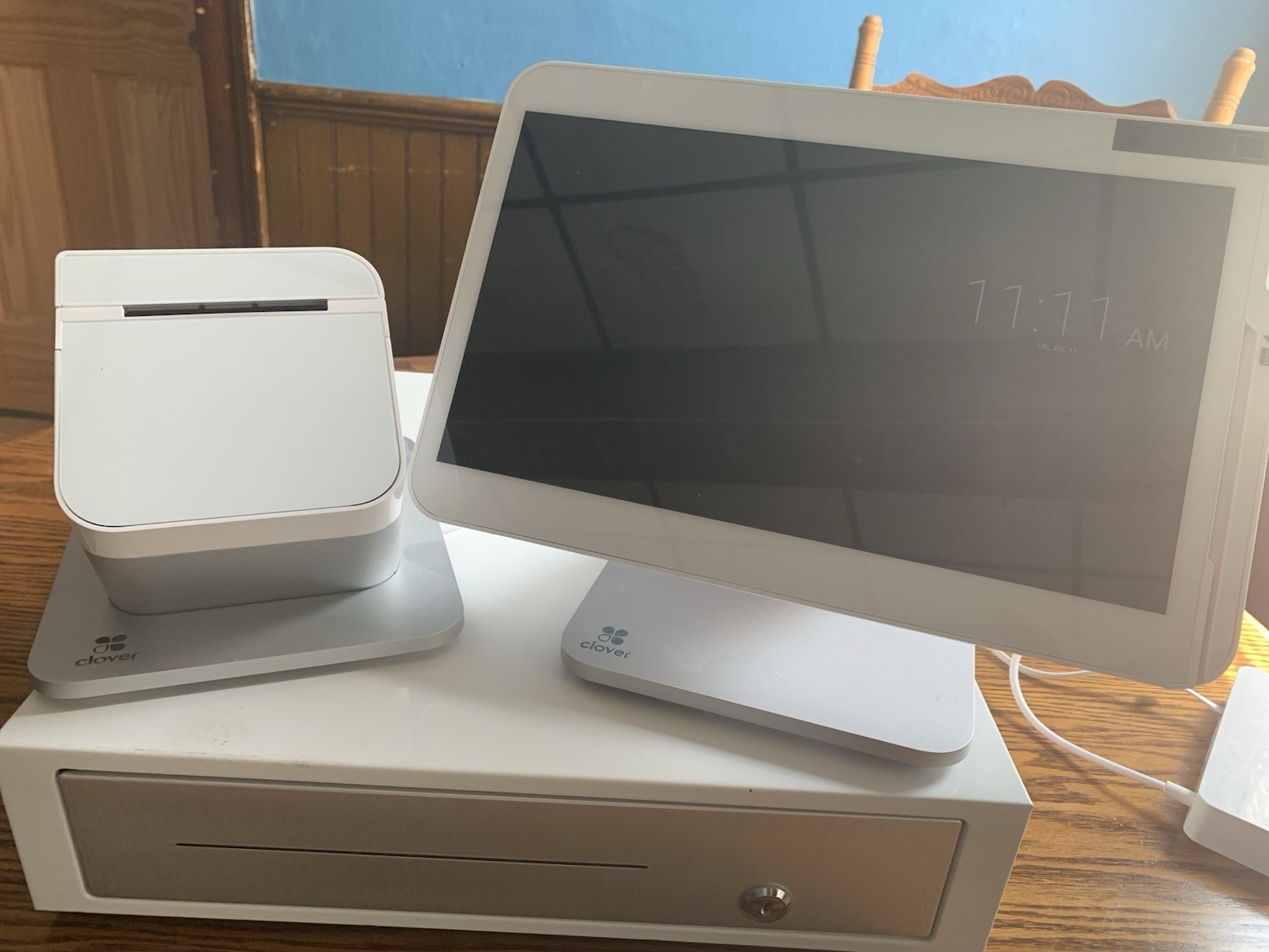 Clover Station Solo Touchscreen, Printer, Cash Drawer – Activation Code Included
