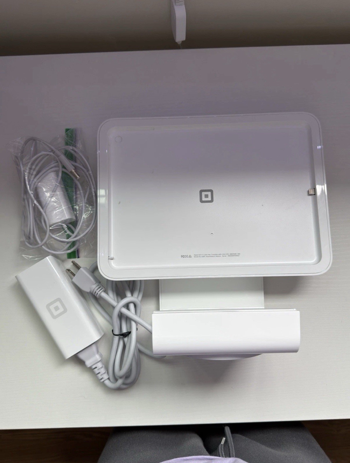 Used Square Pos Credit Card Reader Contactless Terminal iPad Stand