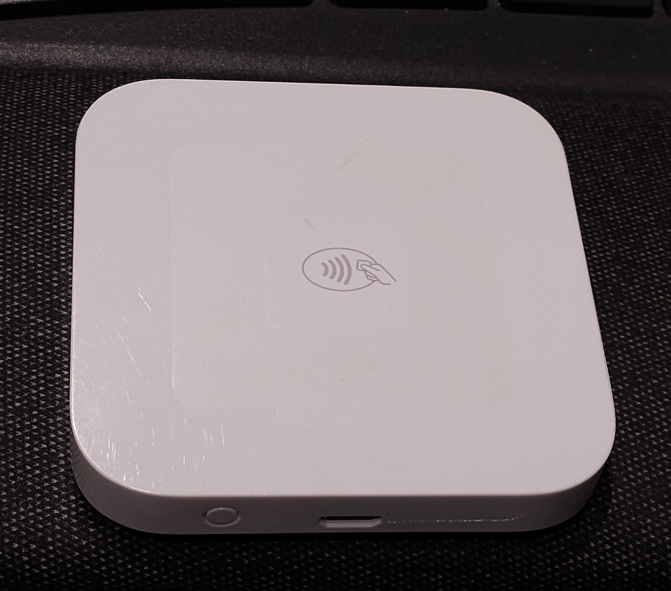 Square contactless and chip reader S8 tested & working w/ box, cable & manual
