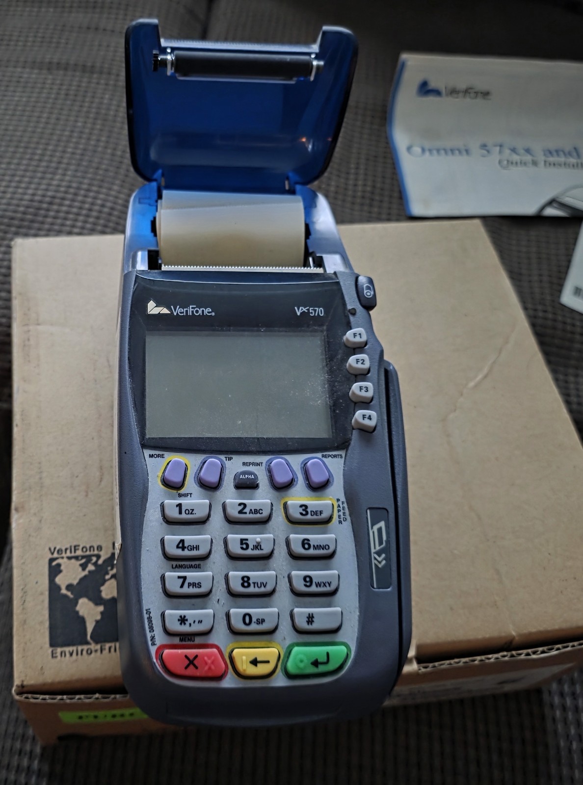 VeriFone VX570 POS Credit Card Terminal Ethernet Powers On – Untested Activation