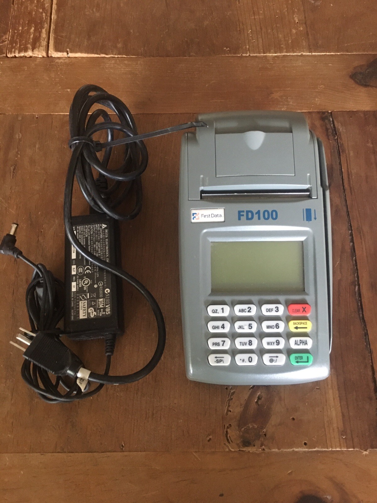 First Data FD100 Credit Card Machine 001078064 with Power Supply Ships Priority