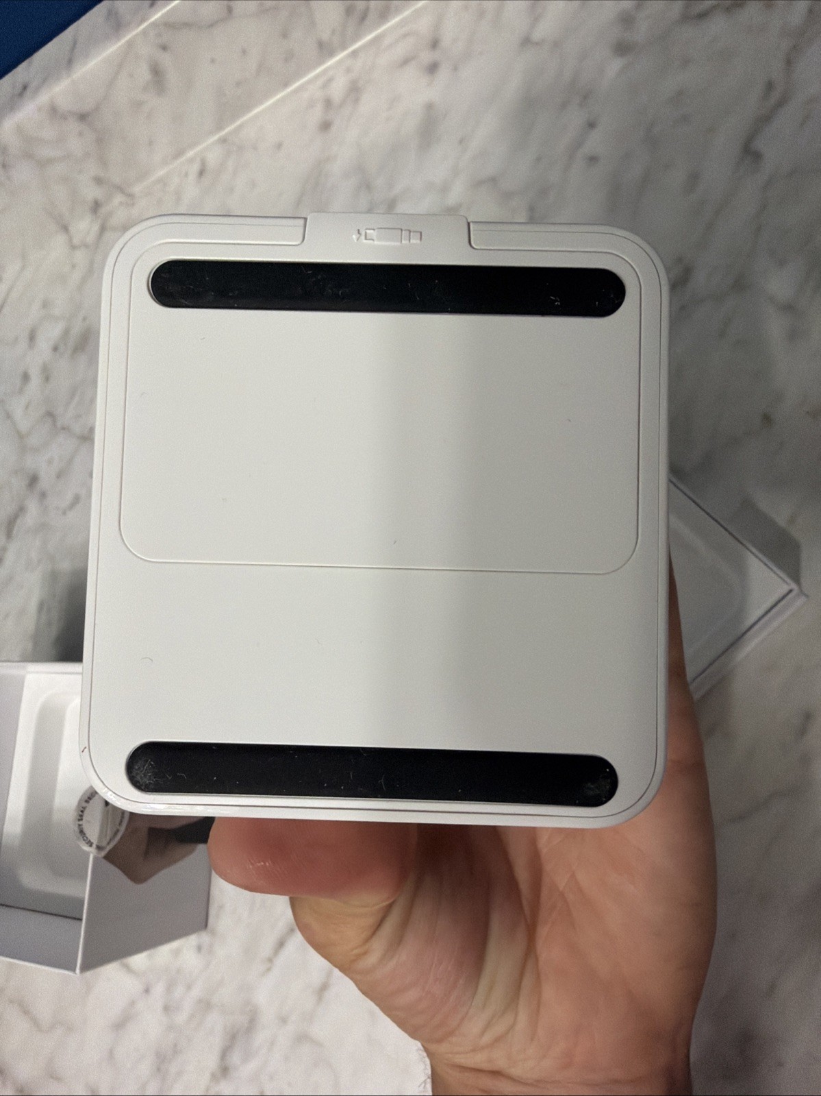 Brand New SumUp Solo Wi-Fi Smart Card Terminal White (815610001)