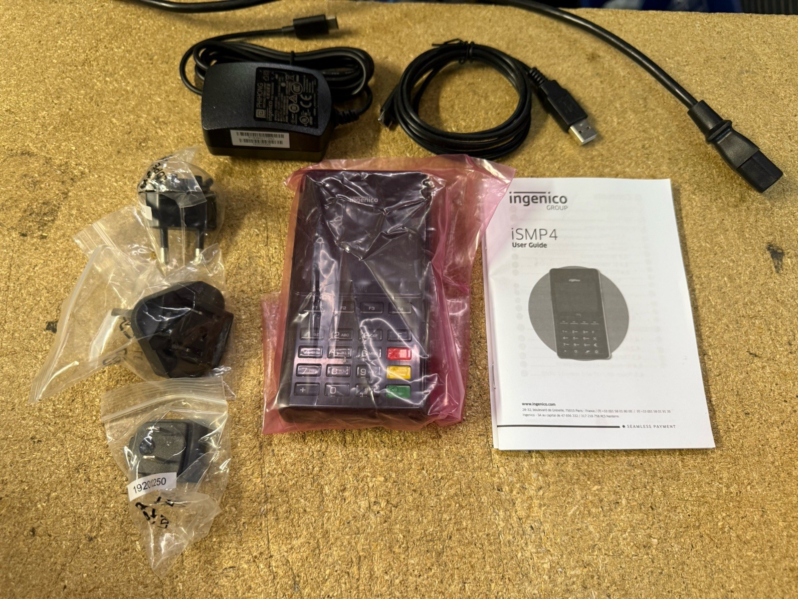 Ingenico ISMP4 Credit Card Reader IMP627-11T3554C NEW