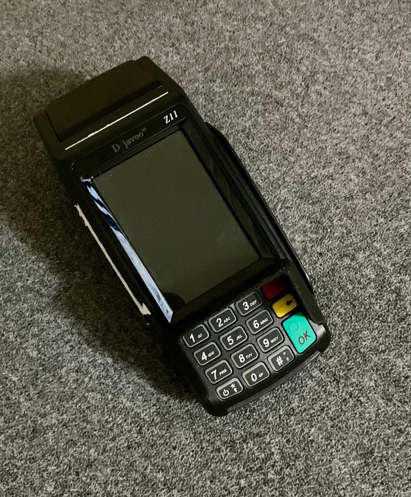 Dejavoo Z11 credit card machine + 30 paper rolls
