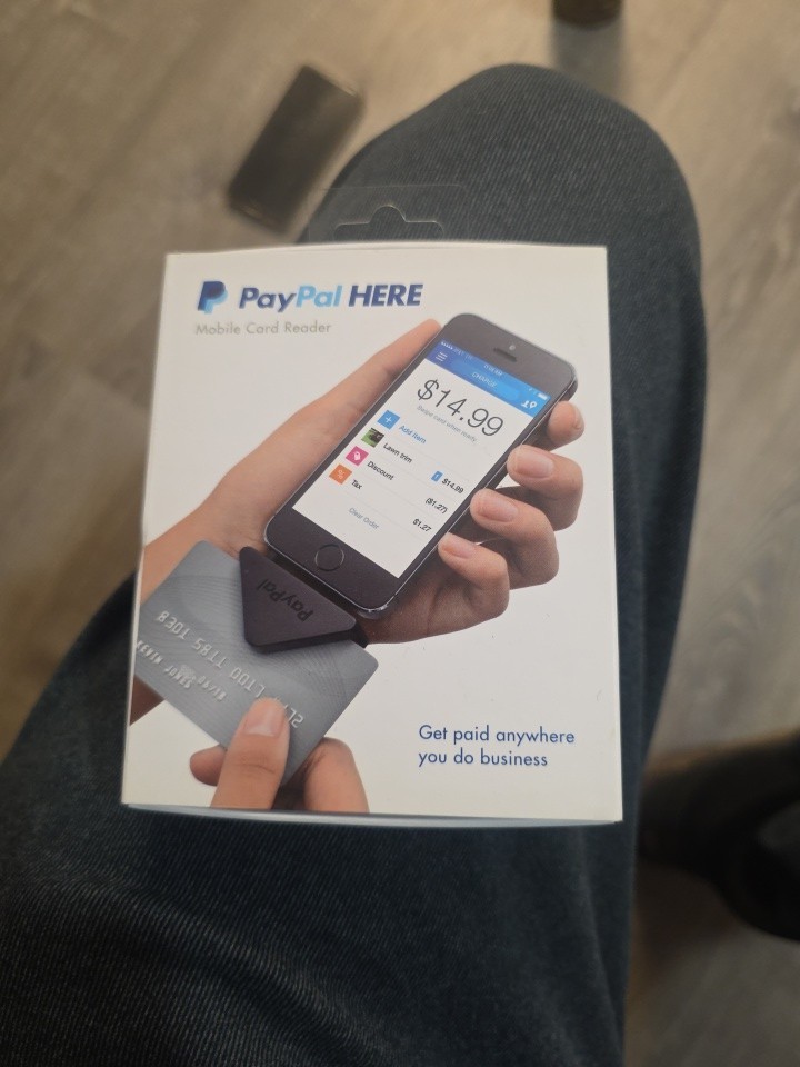 PayPal Mobile Credit Card Reader Swiper iPhone and Android 3.5mm Headphone Jack