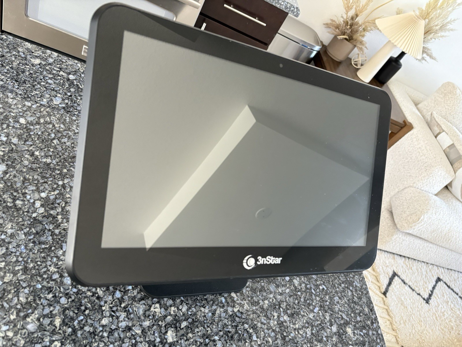 3nStar Android Fanless All-in-One POS Station 15.6 (PTA0156-28) No Power Adapter