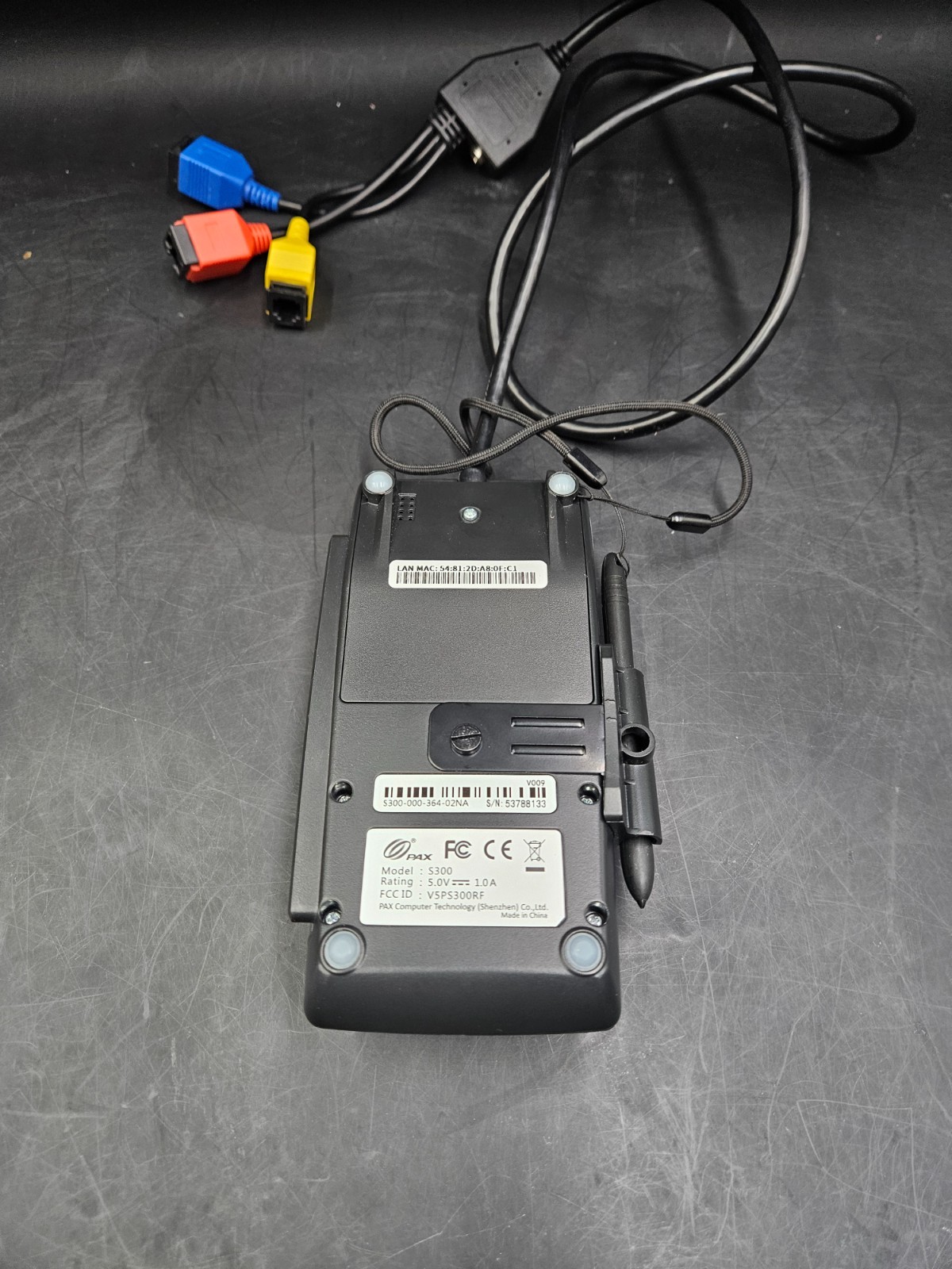 Pax S300 pin pad connected and powered on