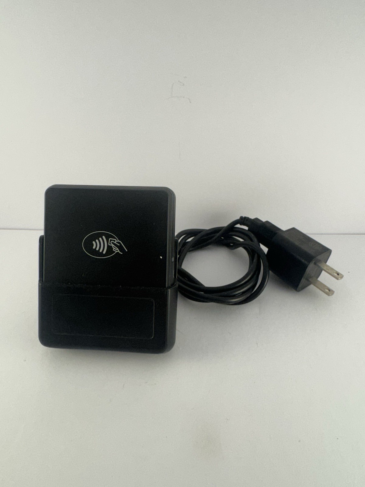 BBPOS CHB2A Chipper 2X BT Bluetooth NFC Card Reader 2AB7X-CHB2X W/ Dock