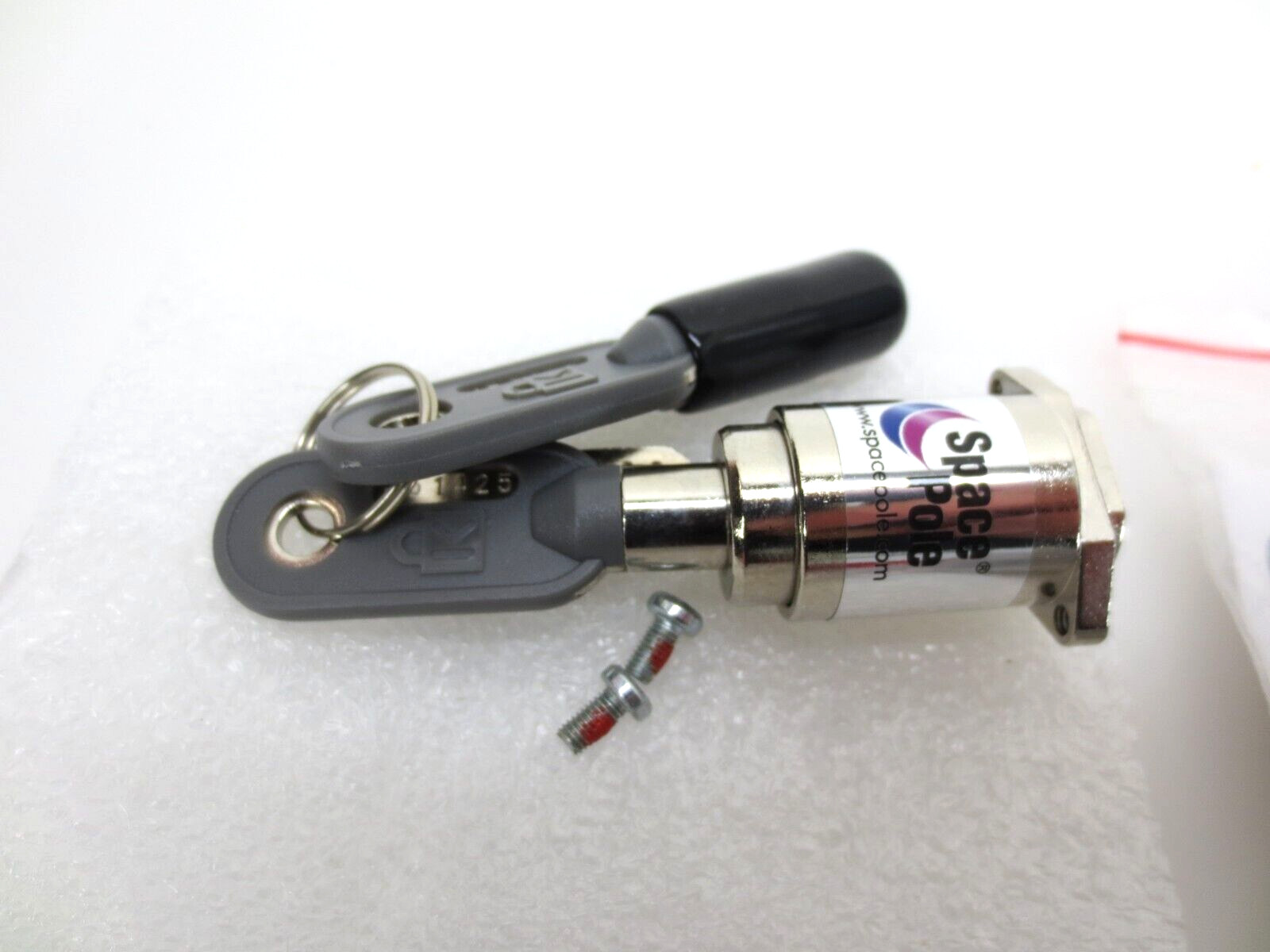 Lot of 2 – SPACEPOLE PUSHLOCK SPPL001 K64443WW – NEW !