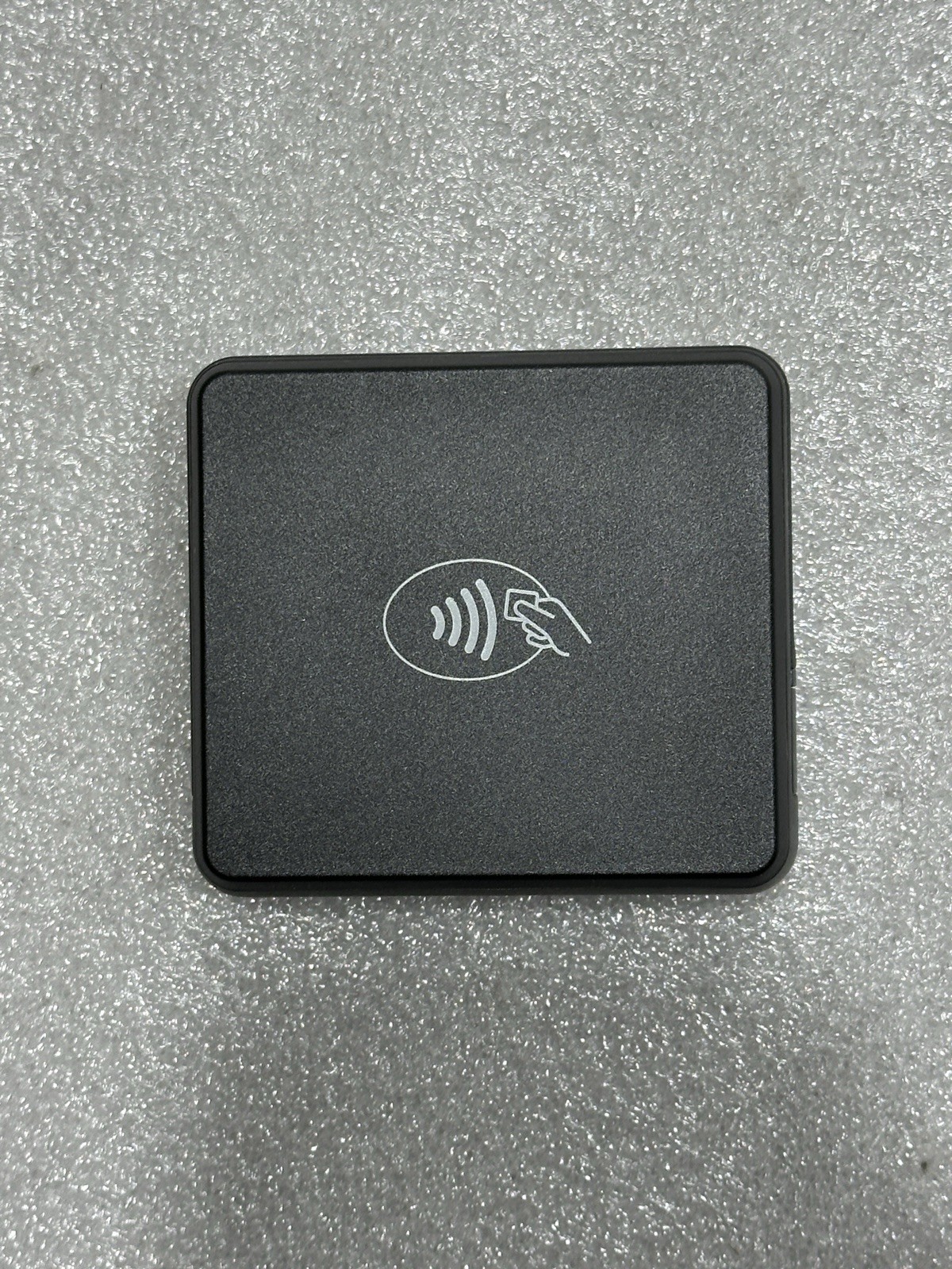 BBPOS Card Reader CHB2A – With Stand And Cables Brand New In Boxes