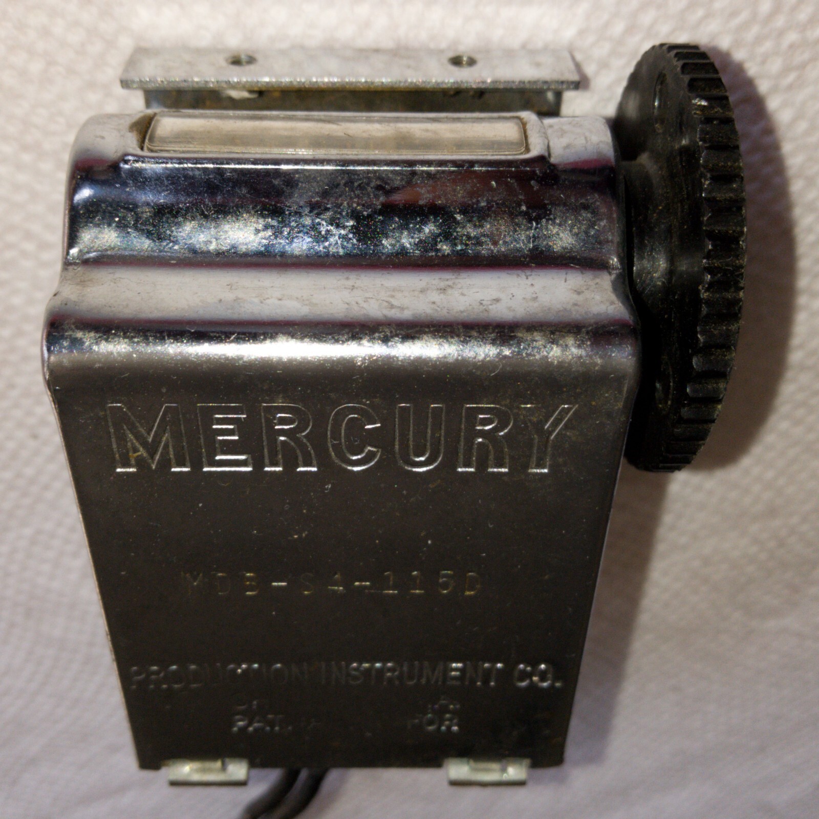 VTG 4 Digit Counter Mercury MDB-S4-115D Production Inst Co 3.4 KOhm Resistance