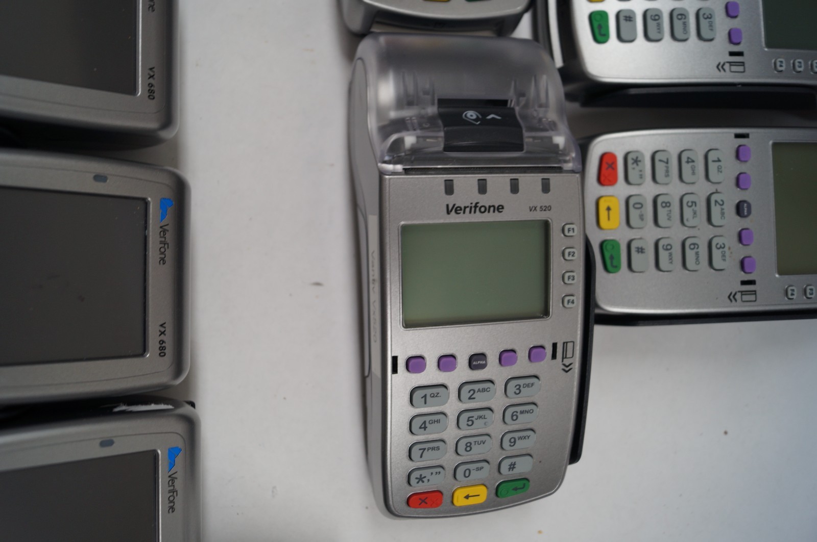 LOT (8) VeriFone VX 520 EMV Terminal 3 with Bottom Covers RESELLER WORKING D322