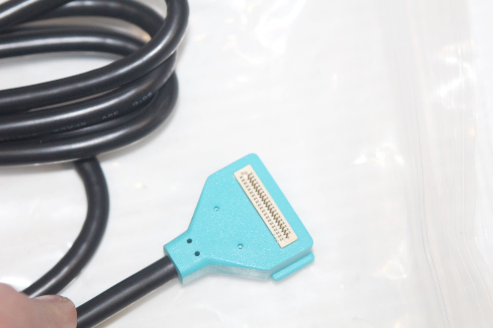 Genius Customer Platform CBL-332-002 Power Injector Supply Ethernet Verifone