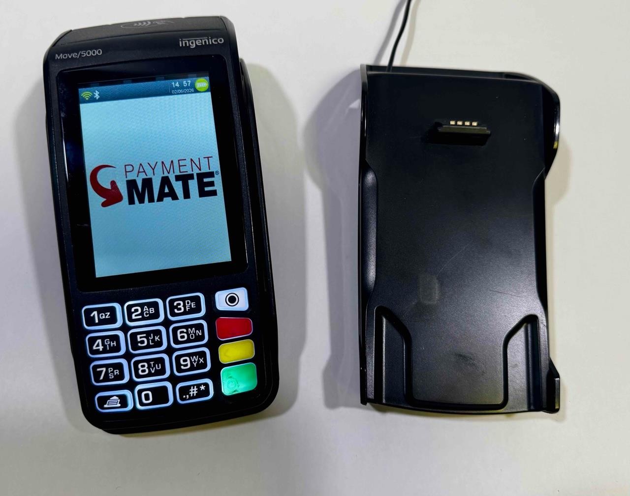 Ingenico Move 5000 BT WiFi Payment Terminal with charging base and power supply