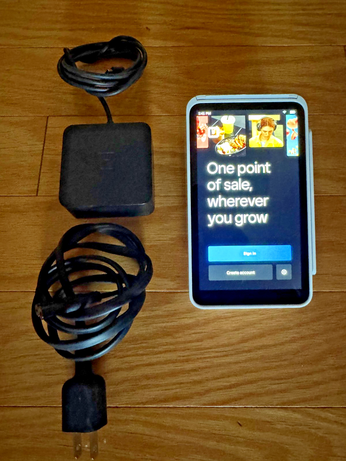 Square Credit Card Terminal Model SPD2-01 in box with charger