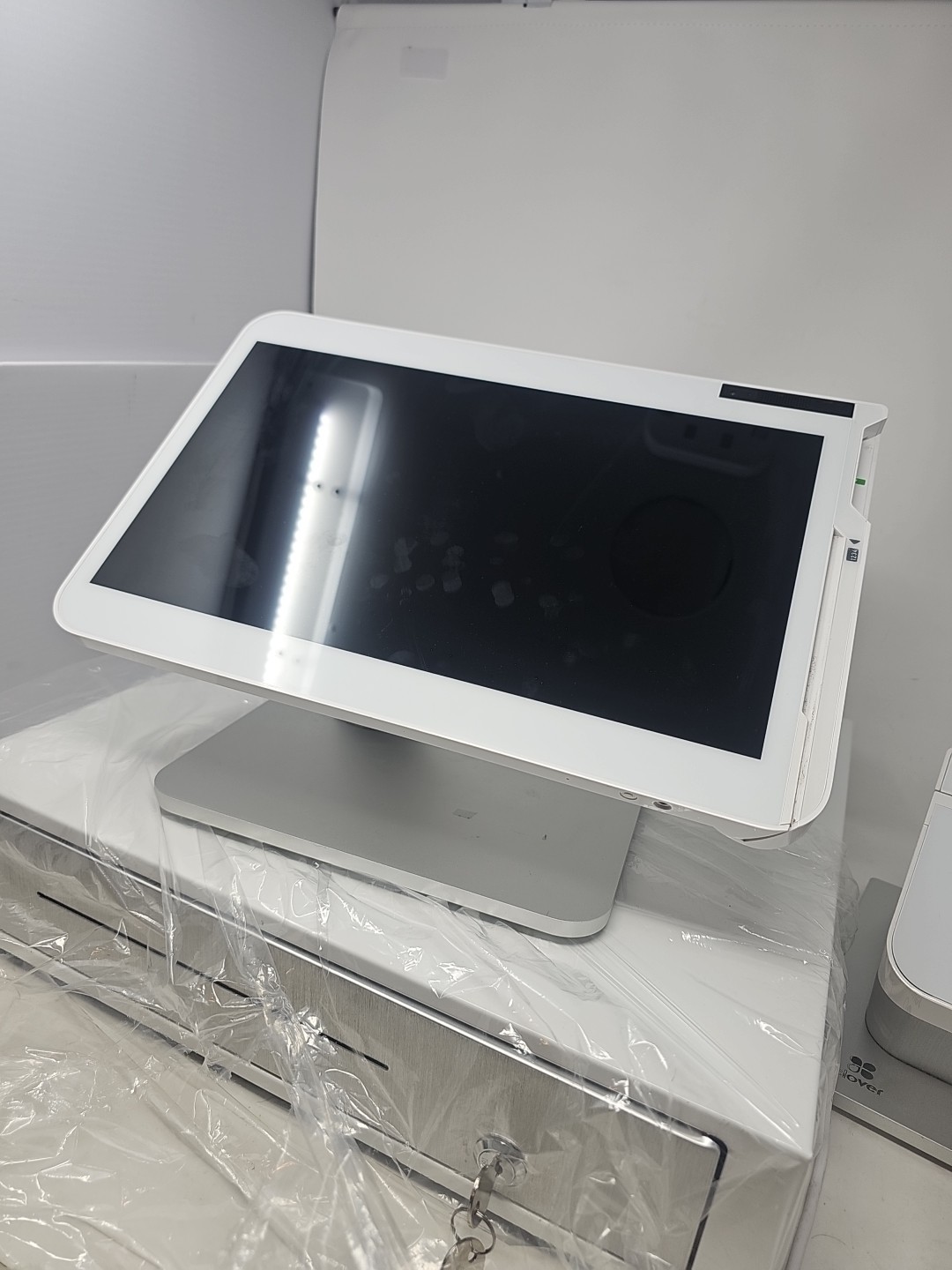 Clover Station C500 Point of Sale System w/hub,AC Adapter, p550 printer. Locked!
