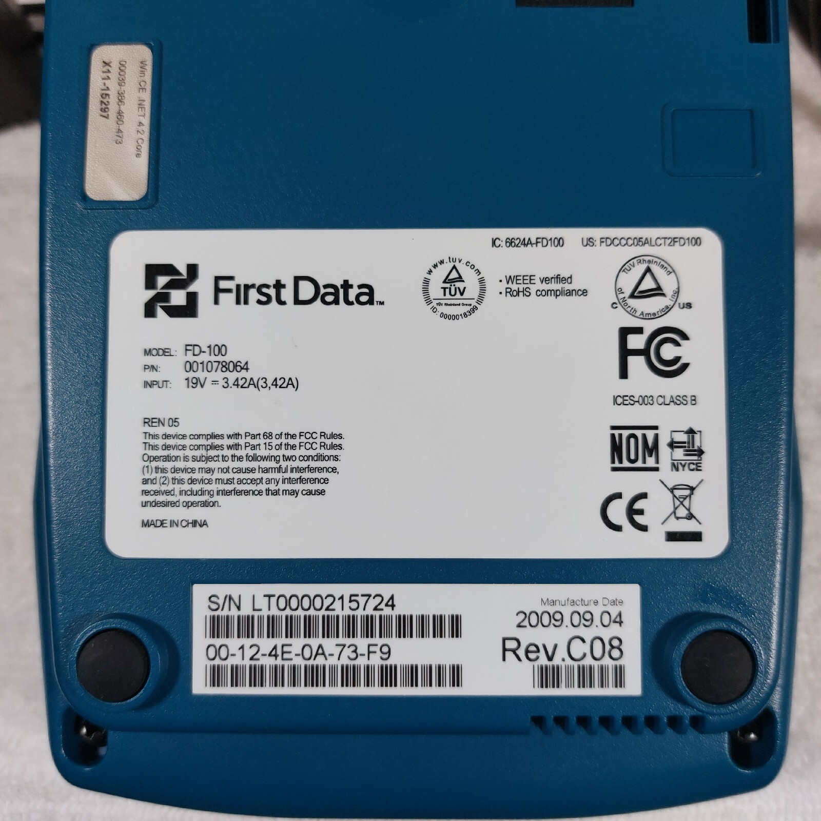 First Data FD-100 Credit Card Machine Terminal Reader & 25 Thermal Paper Rolls