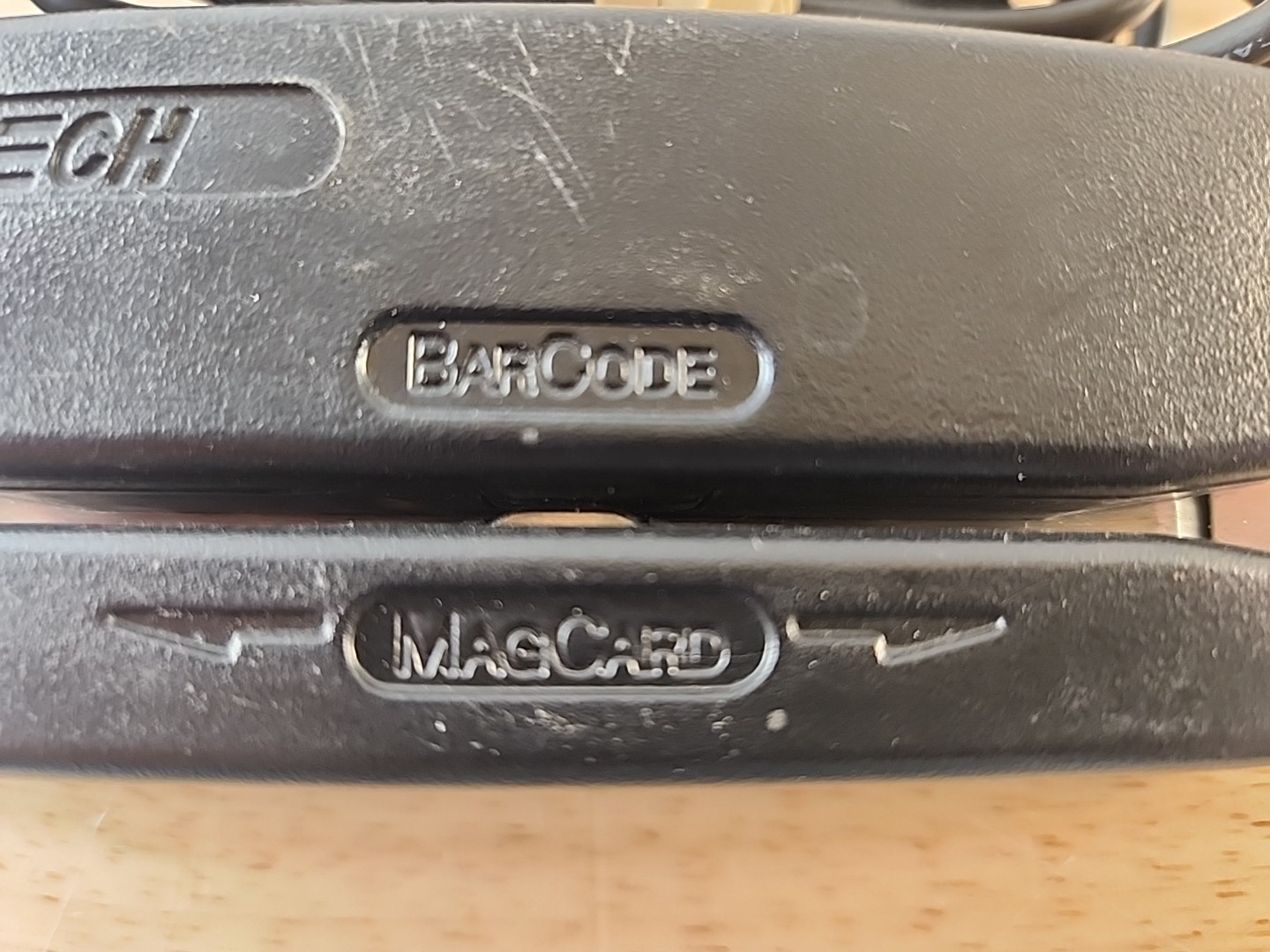 Idtech WCR3237-612U Omni Barcode and MagStripe Reader, Track 1, 2