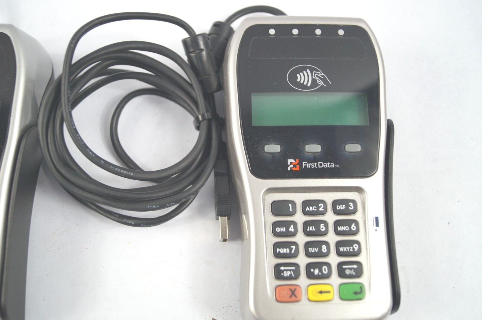 LOT (4) First Data FD-35 Credit Card Reader PinPad 001791064 with USB Cable D122
