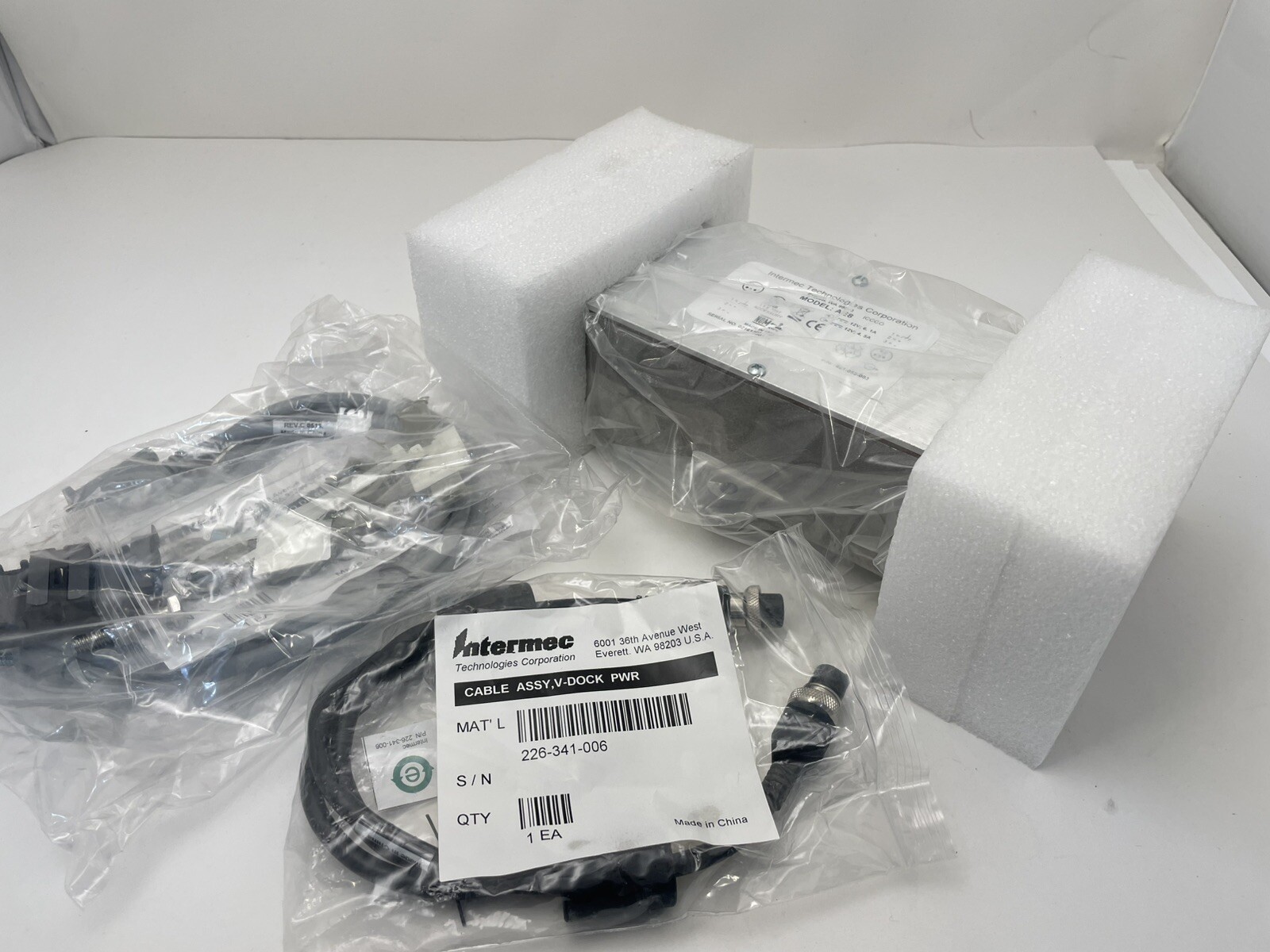 Intermec Smart UPS with 3′ Cable for CV60 Vehicle Mount Computer 203-788-002 New