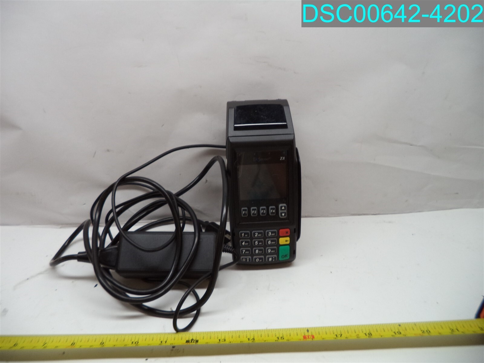 Used Item DEJAVOO SM Z8 Credit Card Terminal VEGA3000