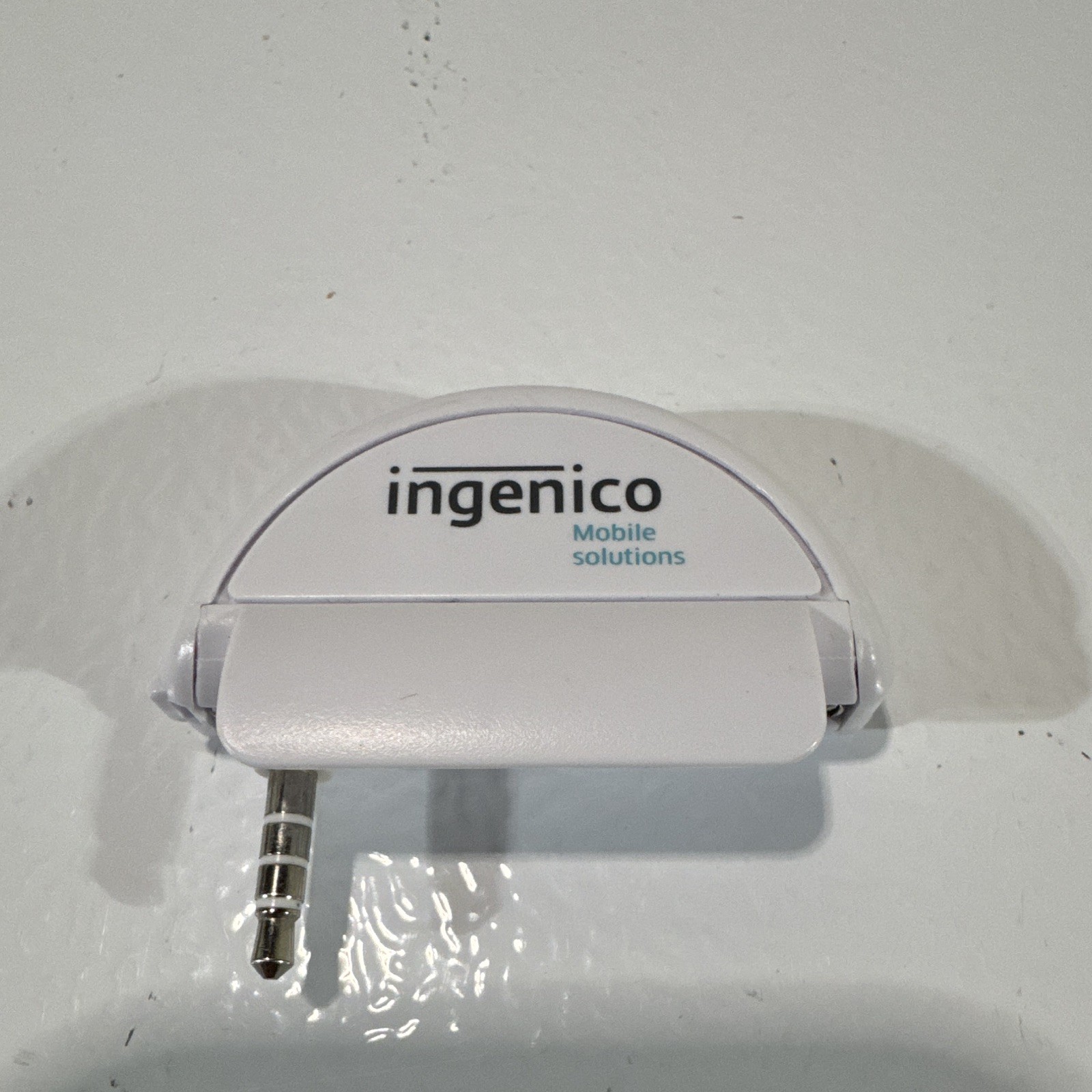 Ingenico Mobile Solutions Credit Card Reader 3.5mm Plug Smartphone untested