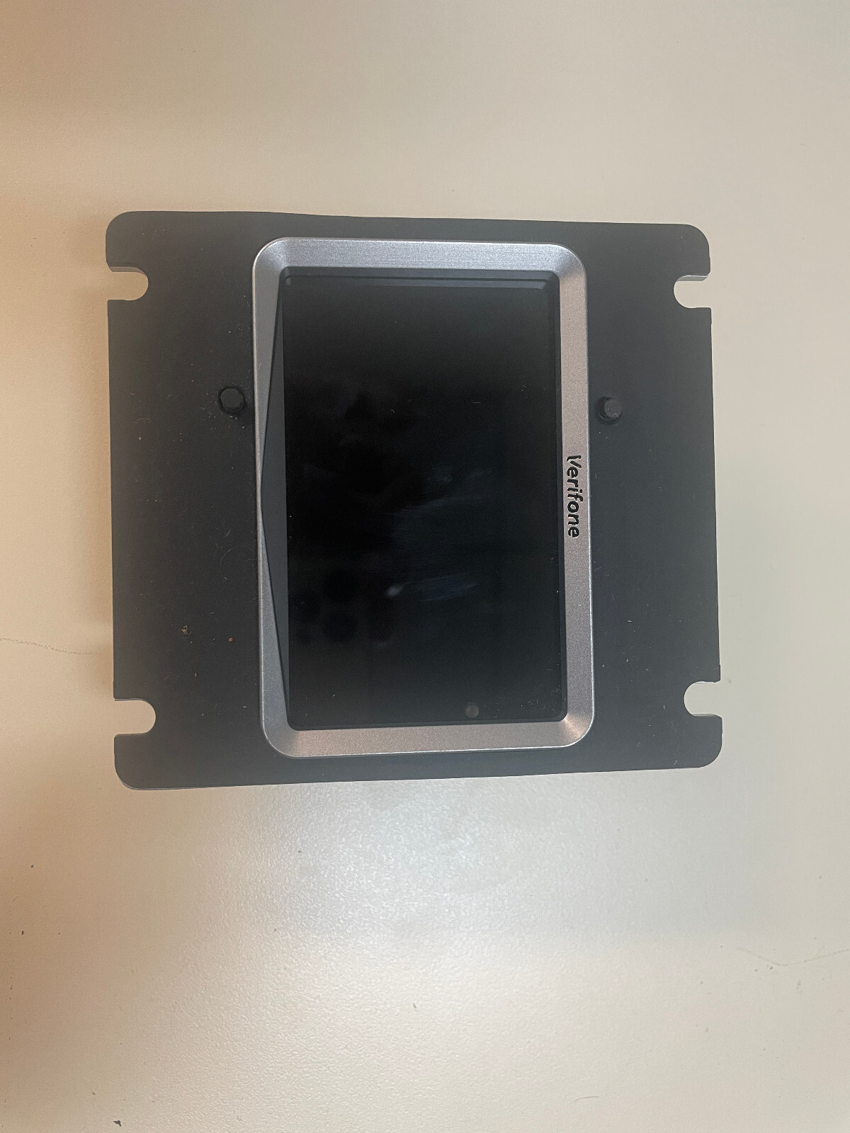 Verifone model UX115 M159-115-00-WWA