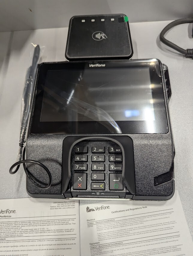 VeriFone MX 925 PCI 4.x 7″ Touchscreen Terminal – External CTLS Installed New