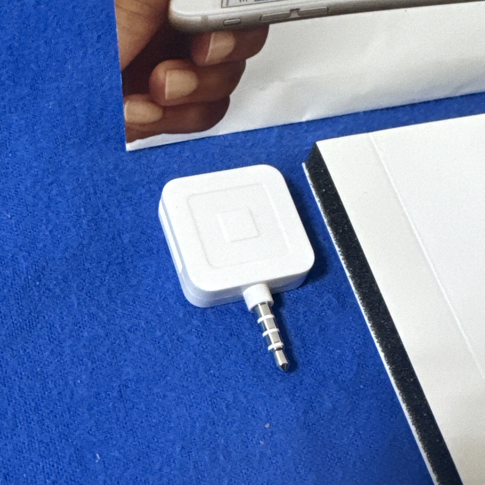 Square A-PKG-0223-04 Credit Debit Card Reader White for Apple iPhone New