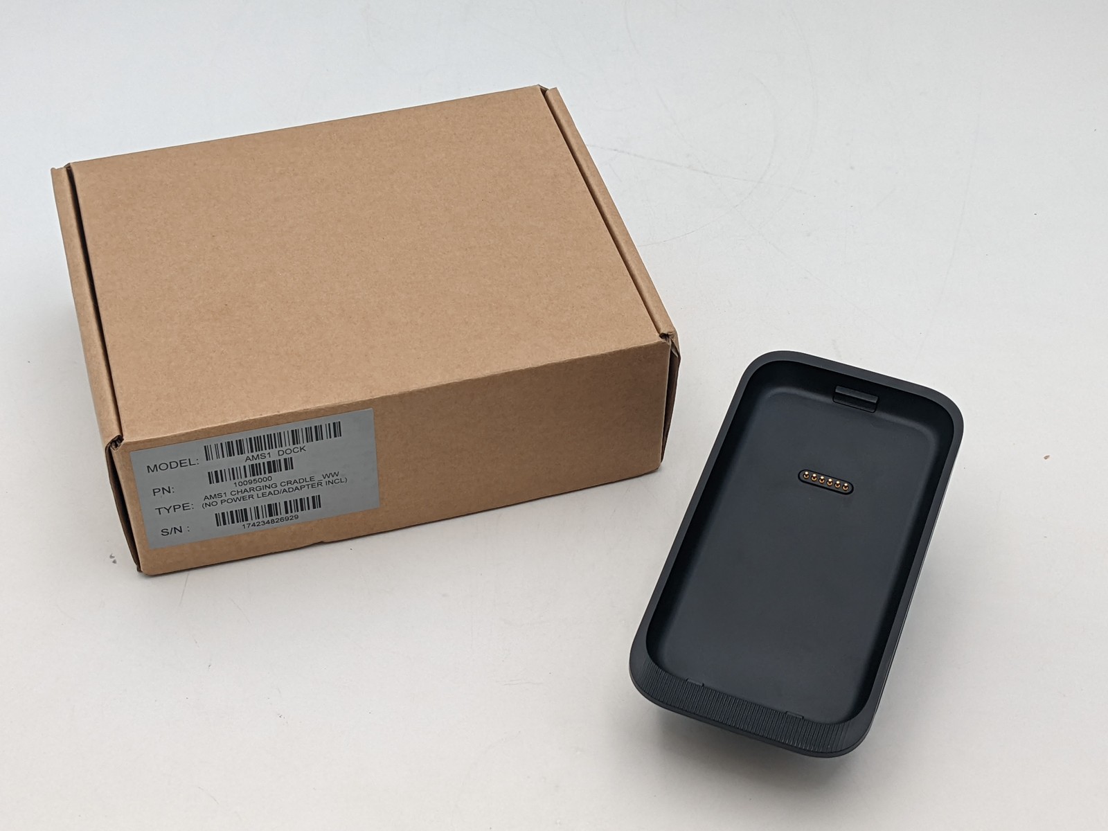 Adyen AMS1 Point of Sale Terminal with Charging Dock – (10517006 / 10095000)