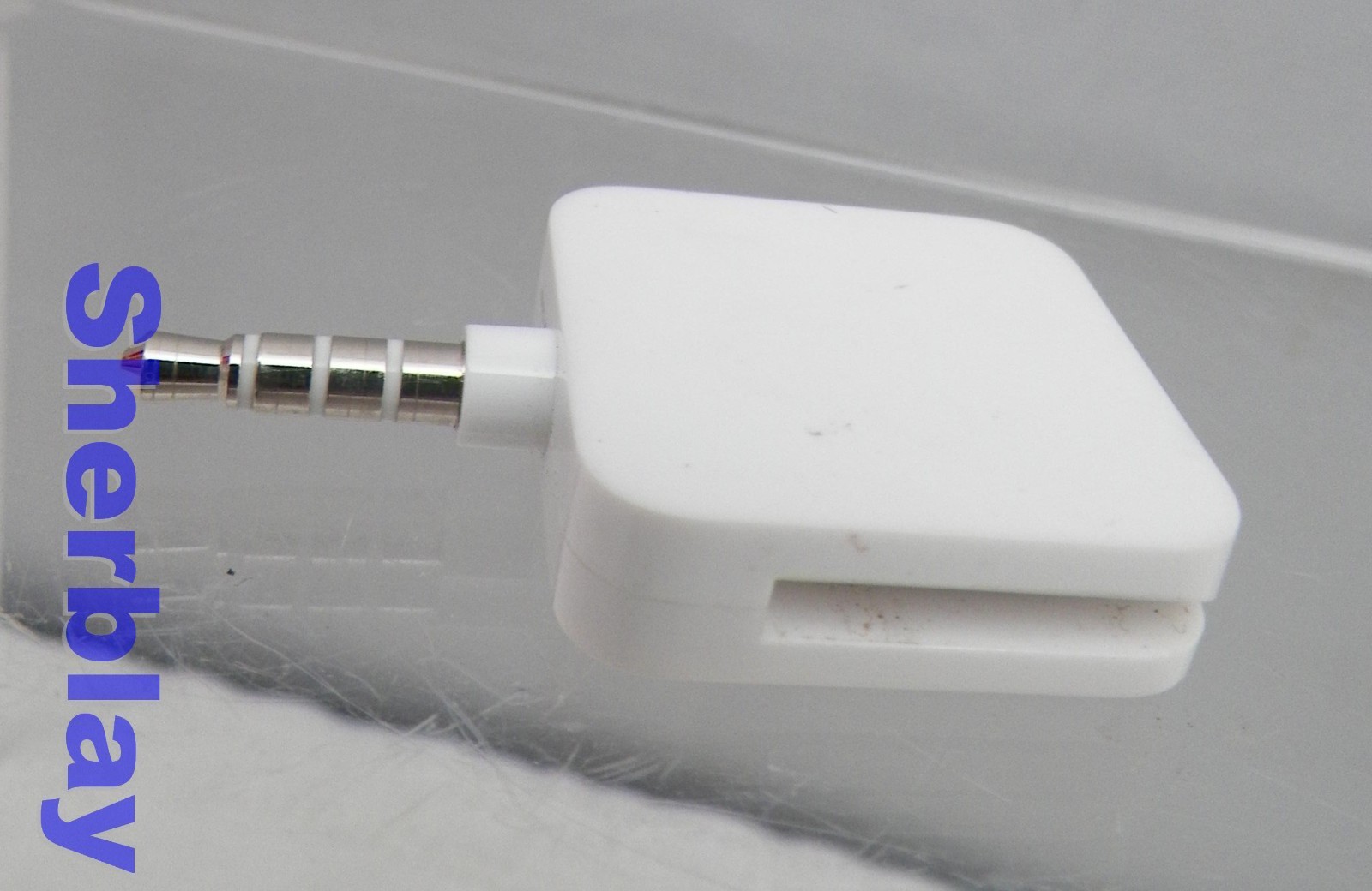 Square Plug-In Credit Debit Card Reader – White for Apple iPhone and iPad