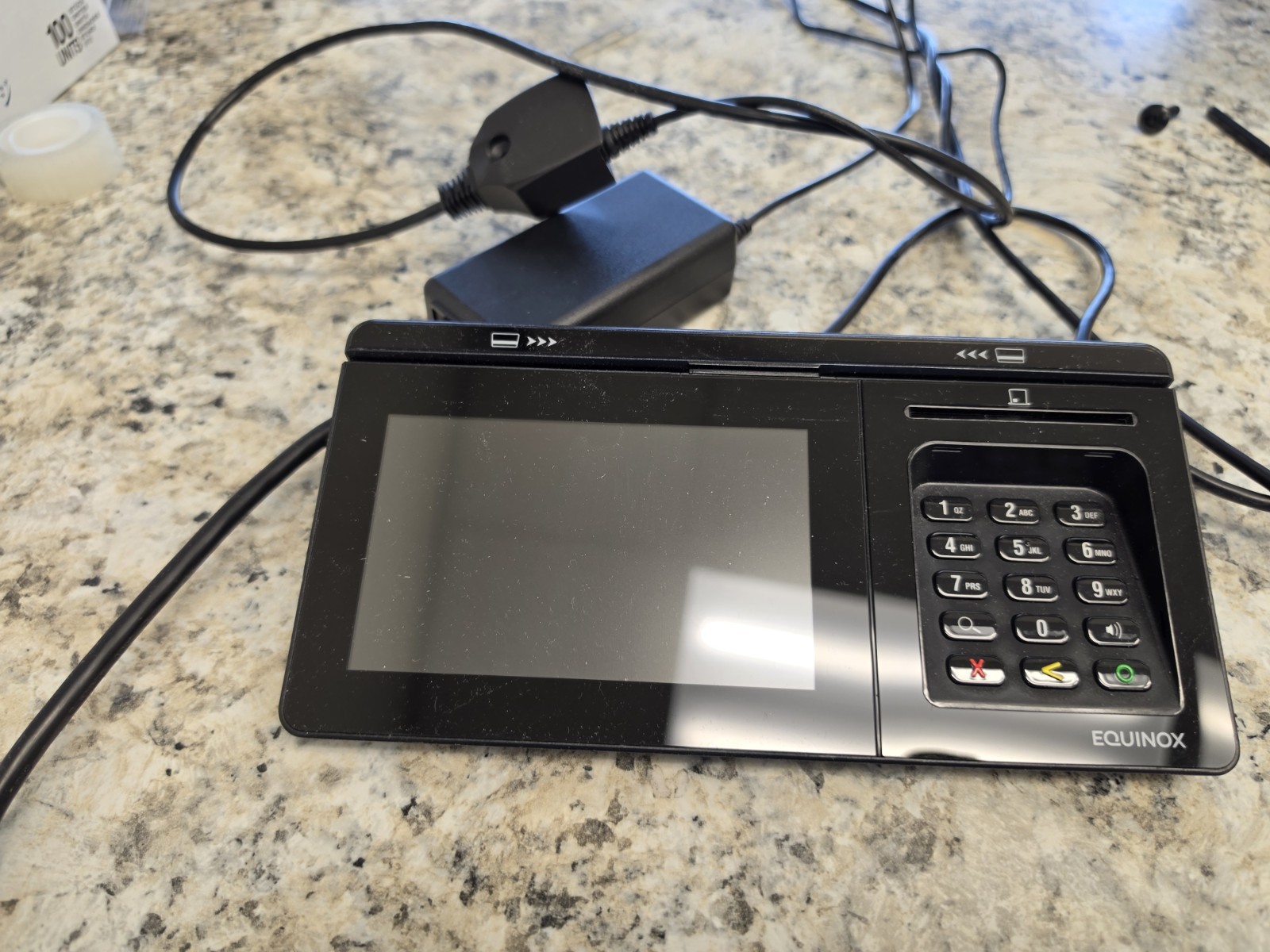 CREDIT CARD Equinox Luxe 8500i LCD Touchscreen Payment Terminal (010390-002E)