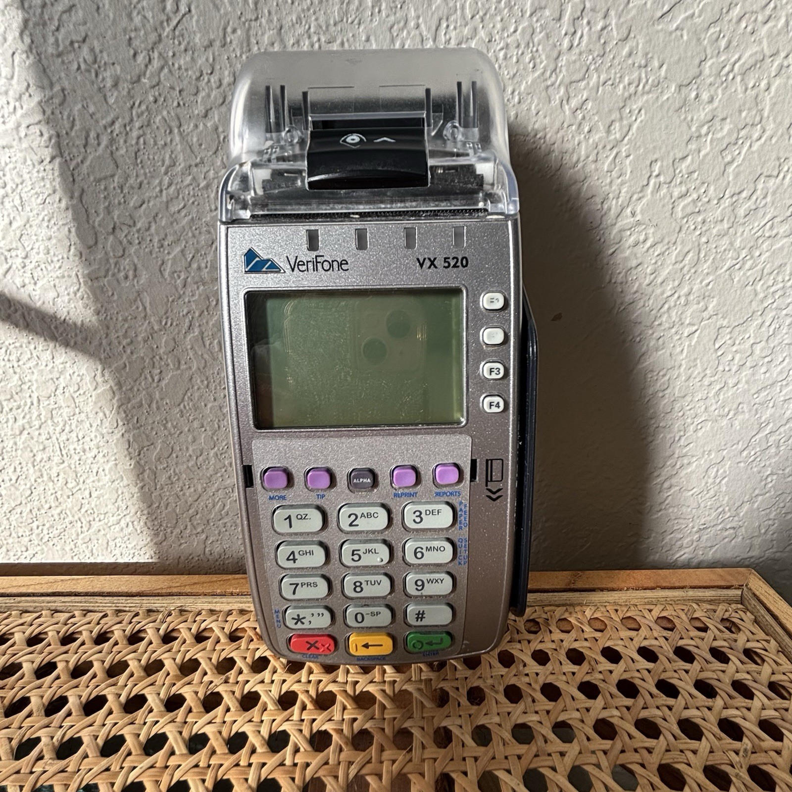VeriFone VX520 Silver/ Black, LCD Screen POS Credit Card Terminal Tested No Cord