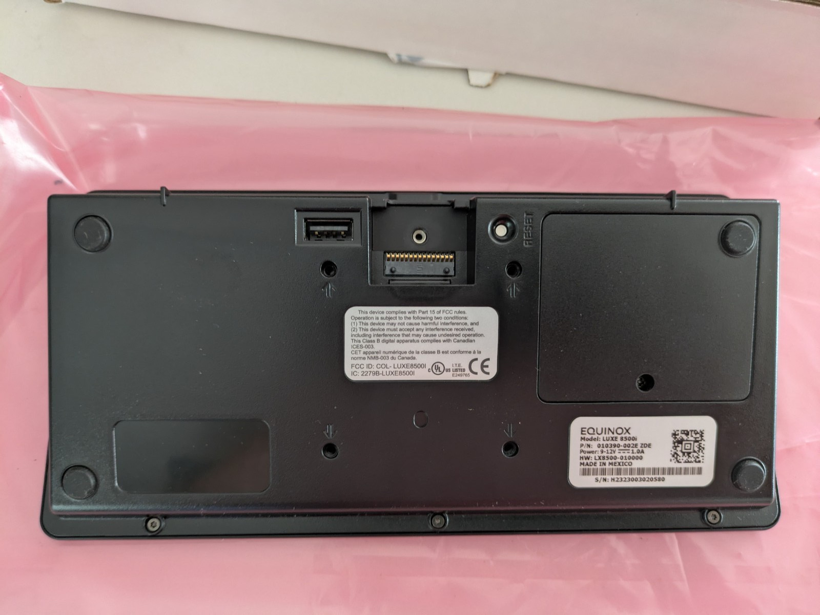 NEW Equinox Luxe 8500i LCD Touchscreen Payment Terminal (no cables)