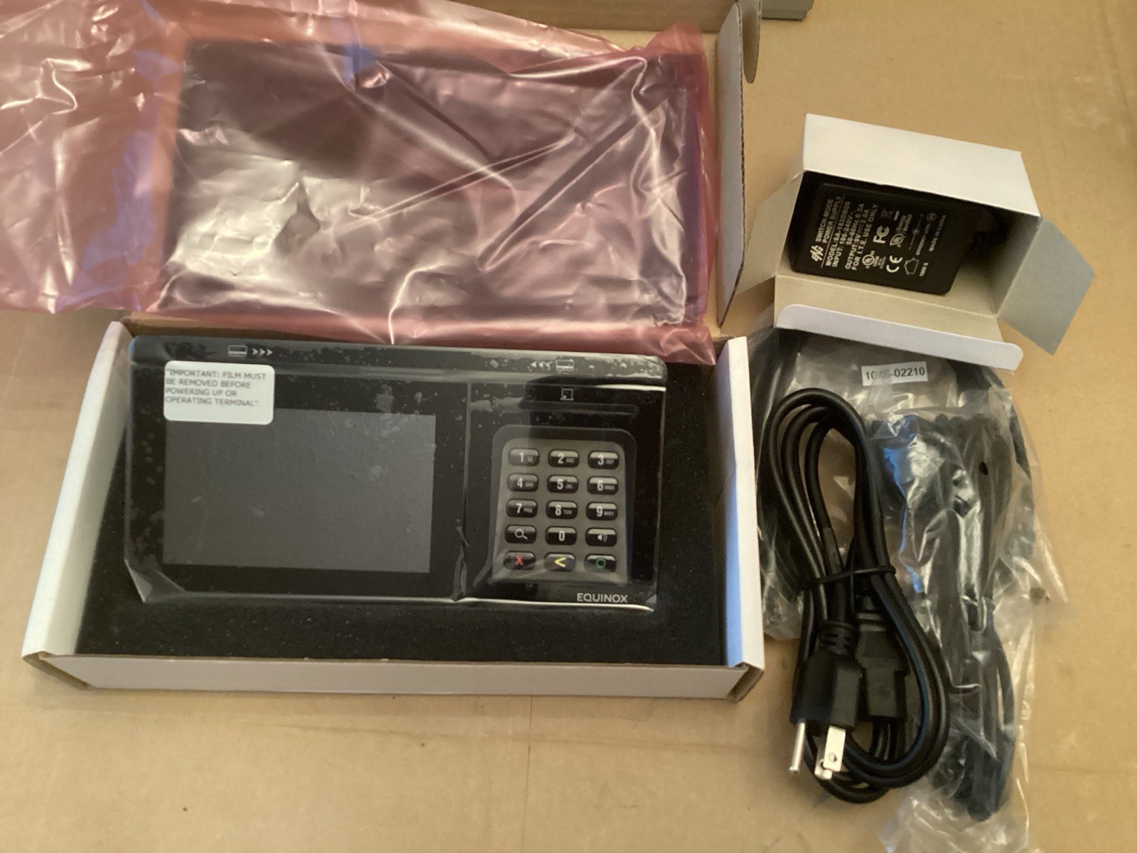 Equinox Luxe 8500i High Definition LCD Touchscreen Terminal NIB