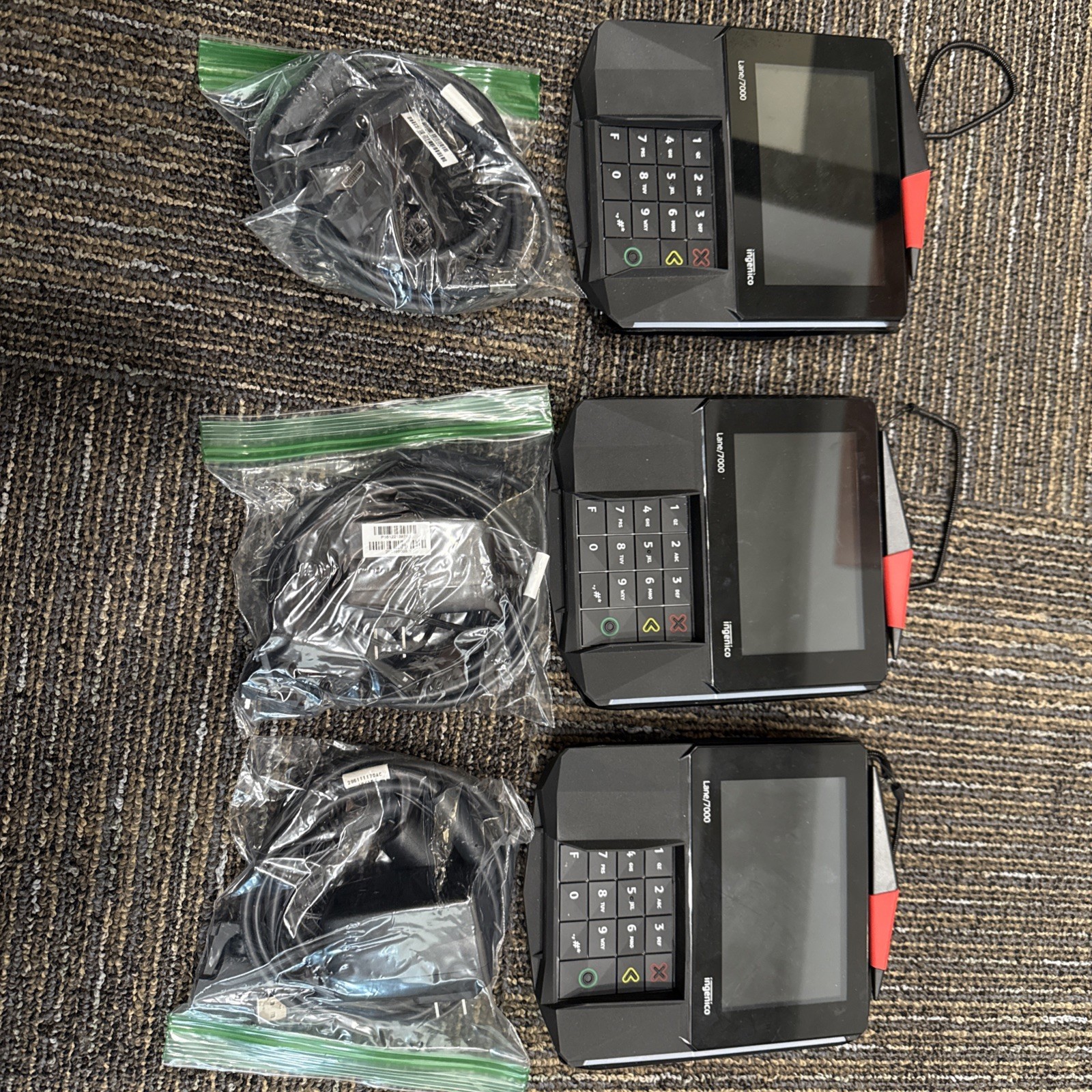 Ingenico LANE/7000 Credit Card Processing Machine with Stylus LAN700-USLLS01A