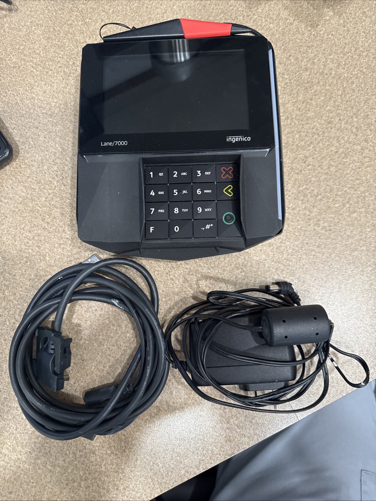 Ingenico LANE/7000 Credit Card Processing Machine with Stylus LAN700-USLLS01A